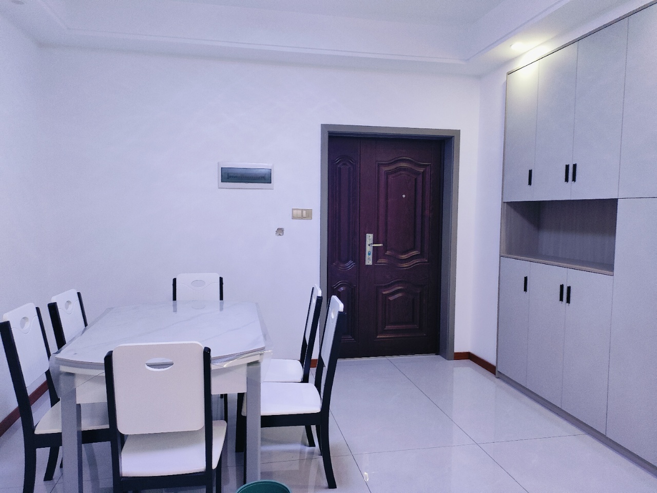 金达源  3室2厅2卫    1800.0元/月 金达源  3室2厅2卫    1800.0元/月室内图