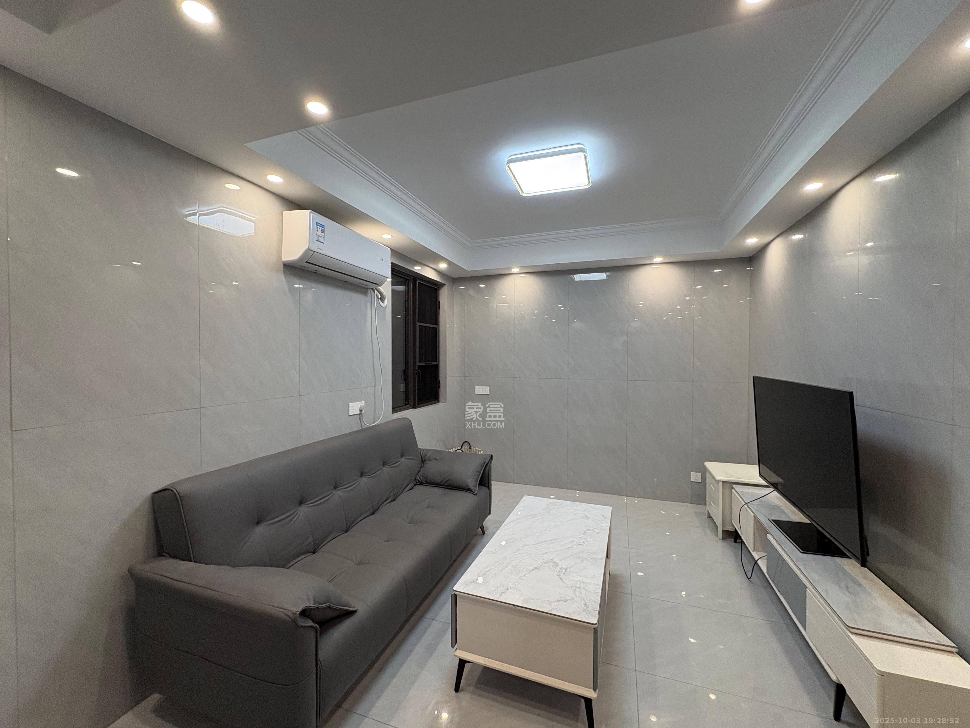 嘉雨兴园 2室1厅1卫 2700.0元/月 嘉雨兴园 2室1厅1卫 2700.0元/月室内图