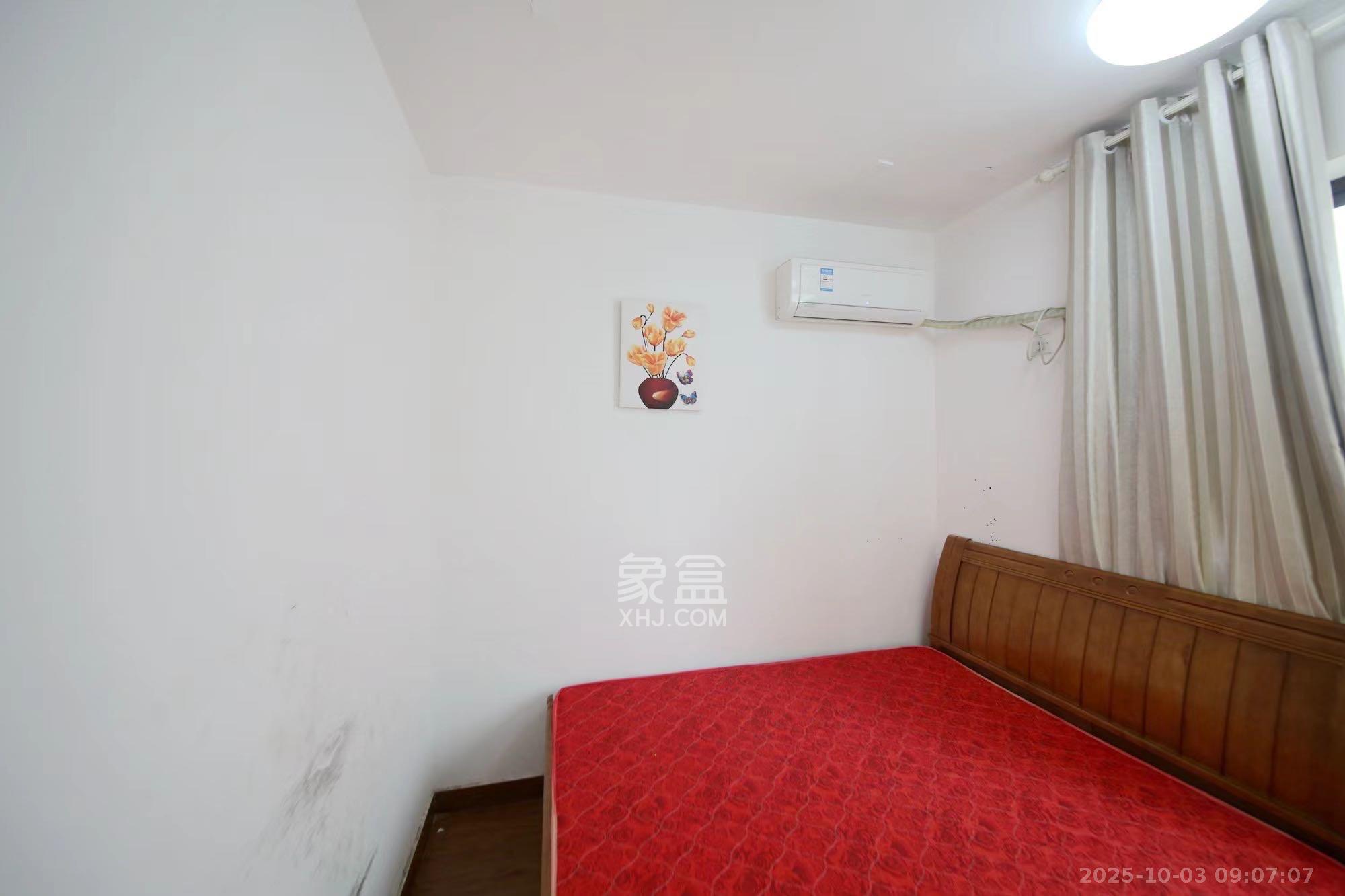 雨花公馆(紫苔名苑)  3室2厅2卫    2500.0元/月室内图