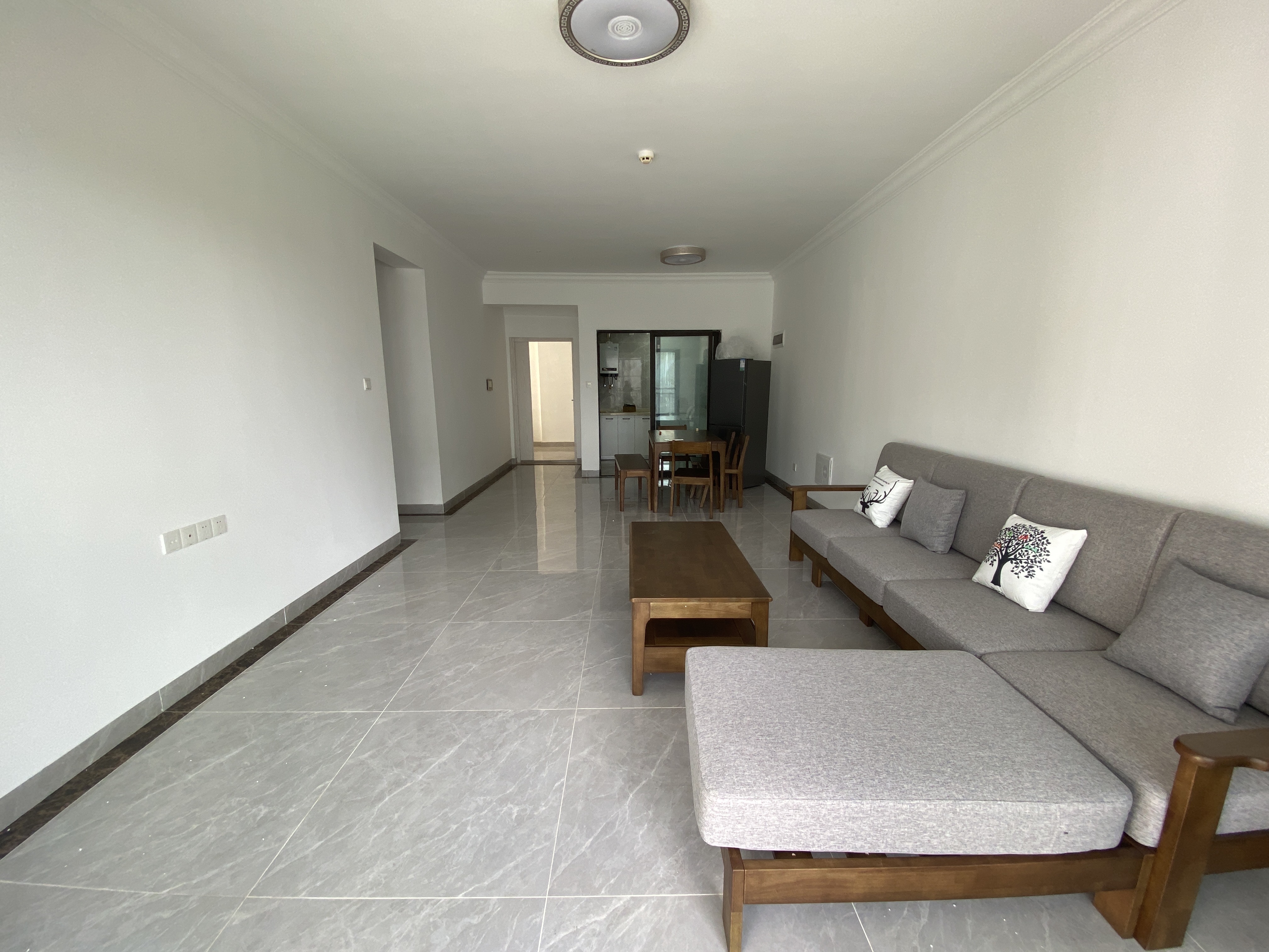 和风家园二期碧海居 3室2厅2卫 2800.0元/月 和风家园二期碧海居 3室2厅2卫 2800.0元/月室内图