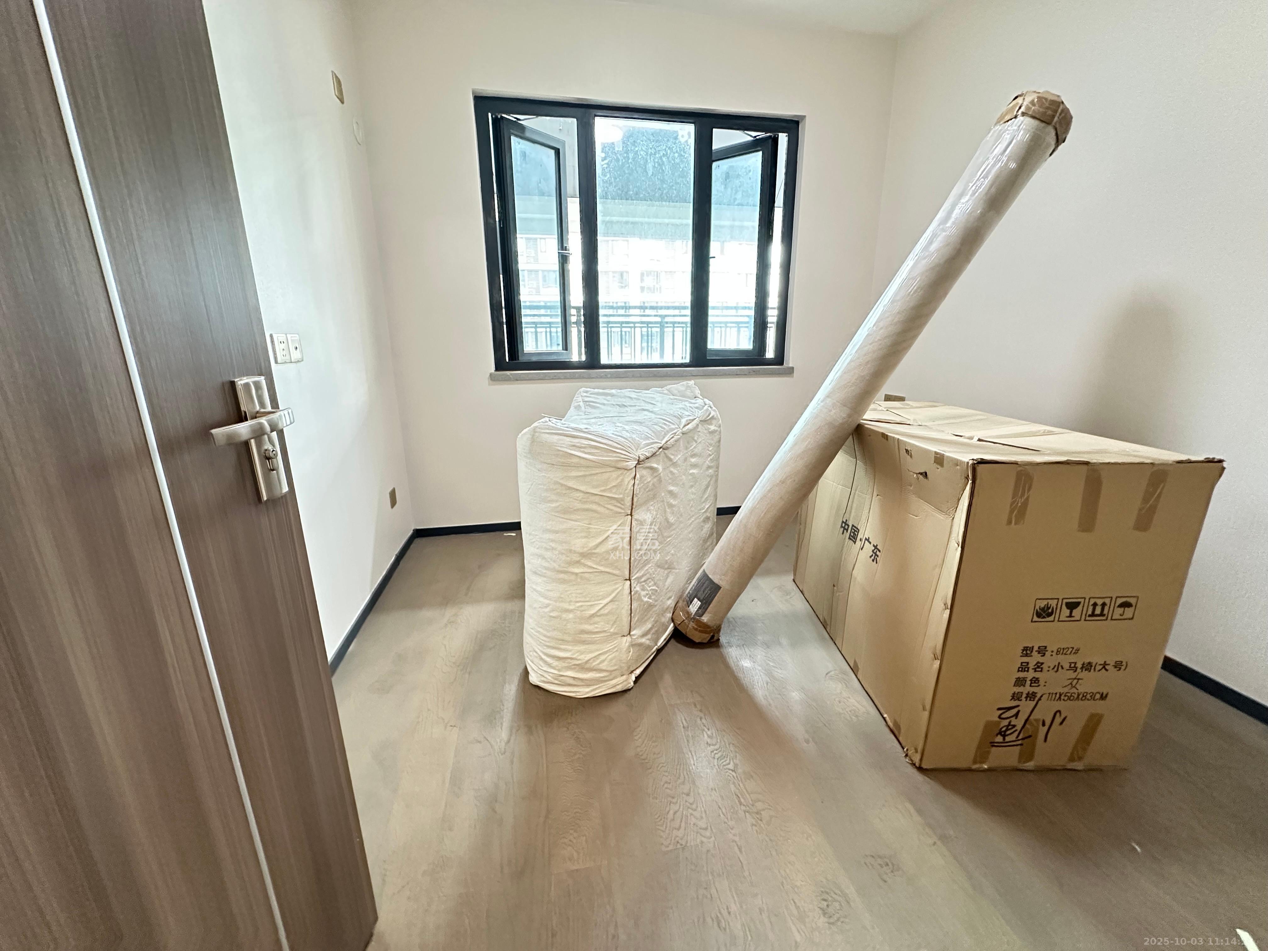 中海阅麓山一期  3室2厅2卫    3200.0元/月 中海阅麓山一期  3室2厅2卫    3200.0元/月室内图