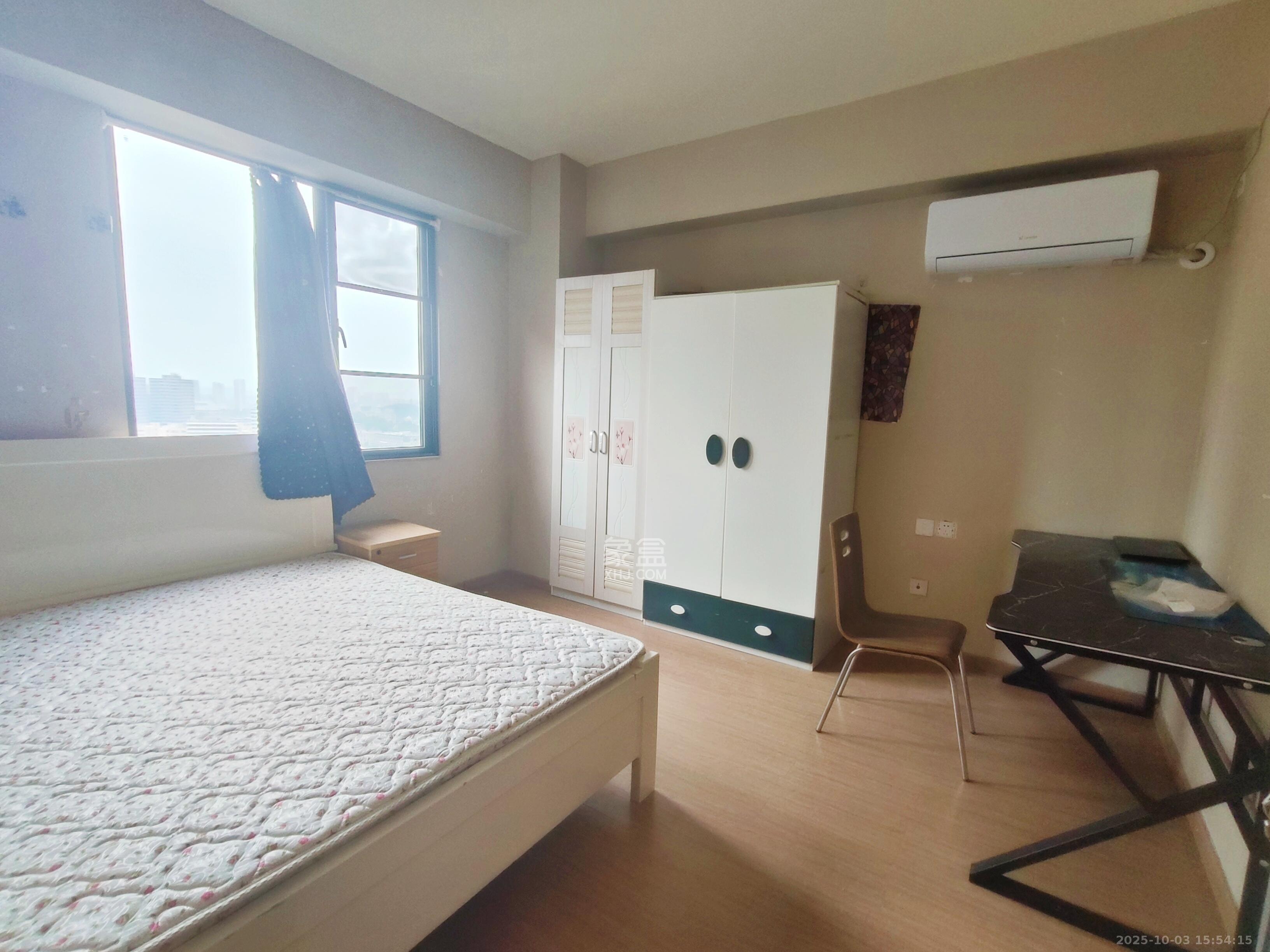 麓谷小镇 3室2厅1卫 2100.0元/月 麓谷小镇 3室2厅1卫 2100.0元/月室内图