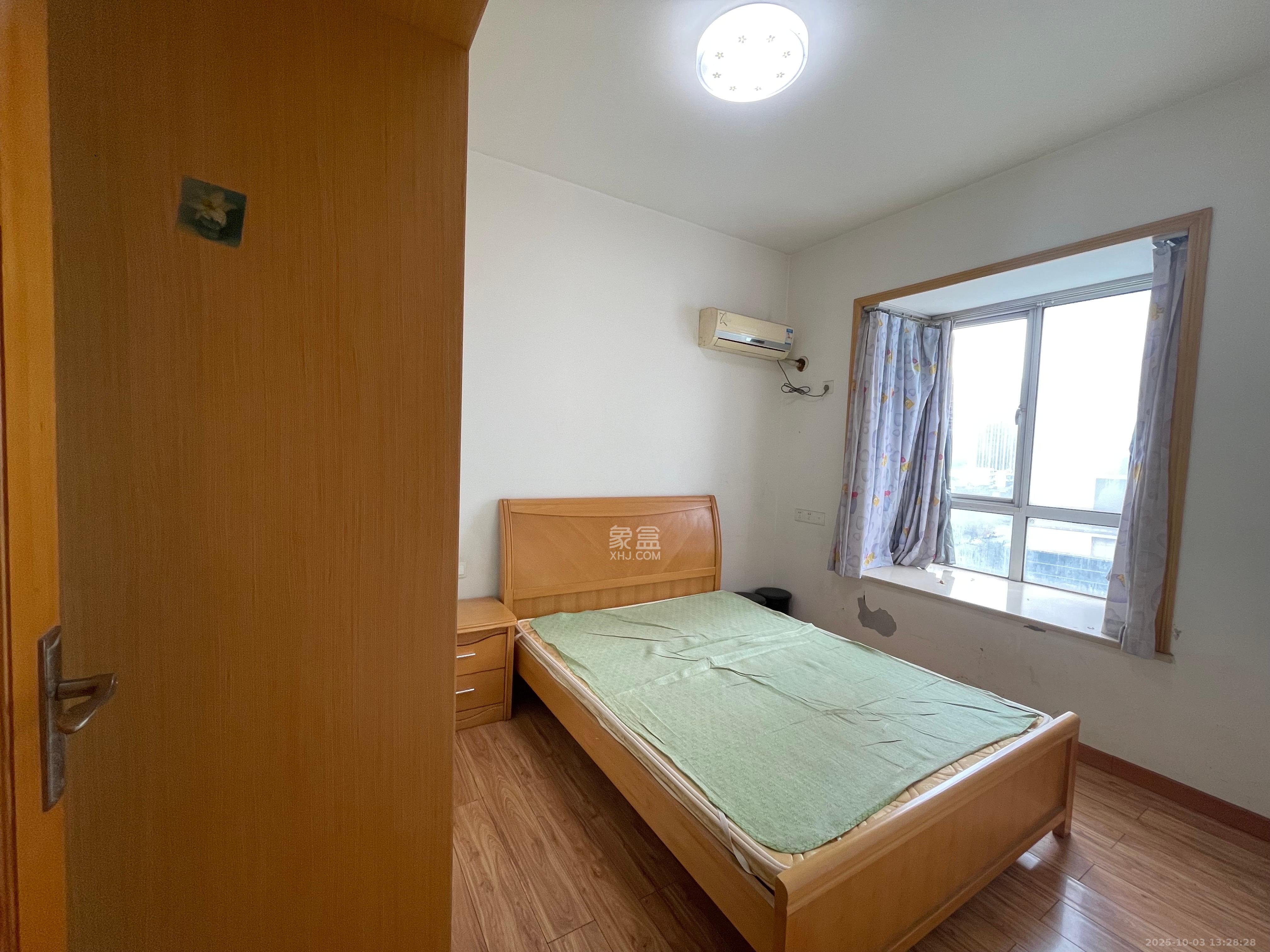 麓山枫情  2室2厅1卫   2300.00元/月室内图