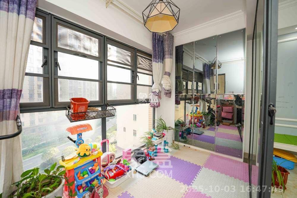 卢浮原著 3室2厅2卫 2208.0元/月 卢浮原著 3室2厅2卫 2208.0元/月室内图