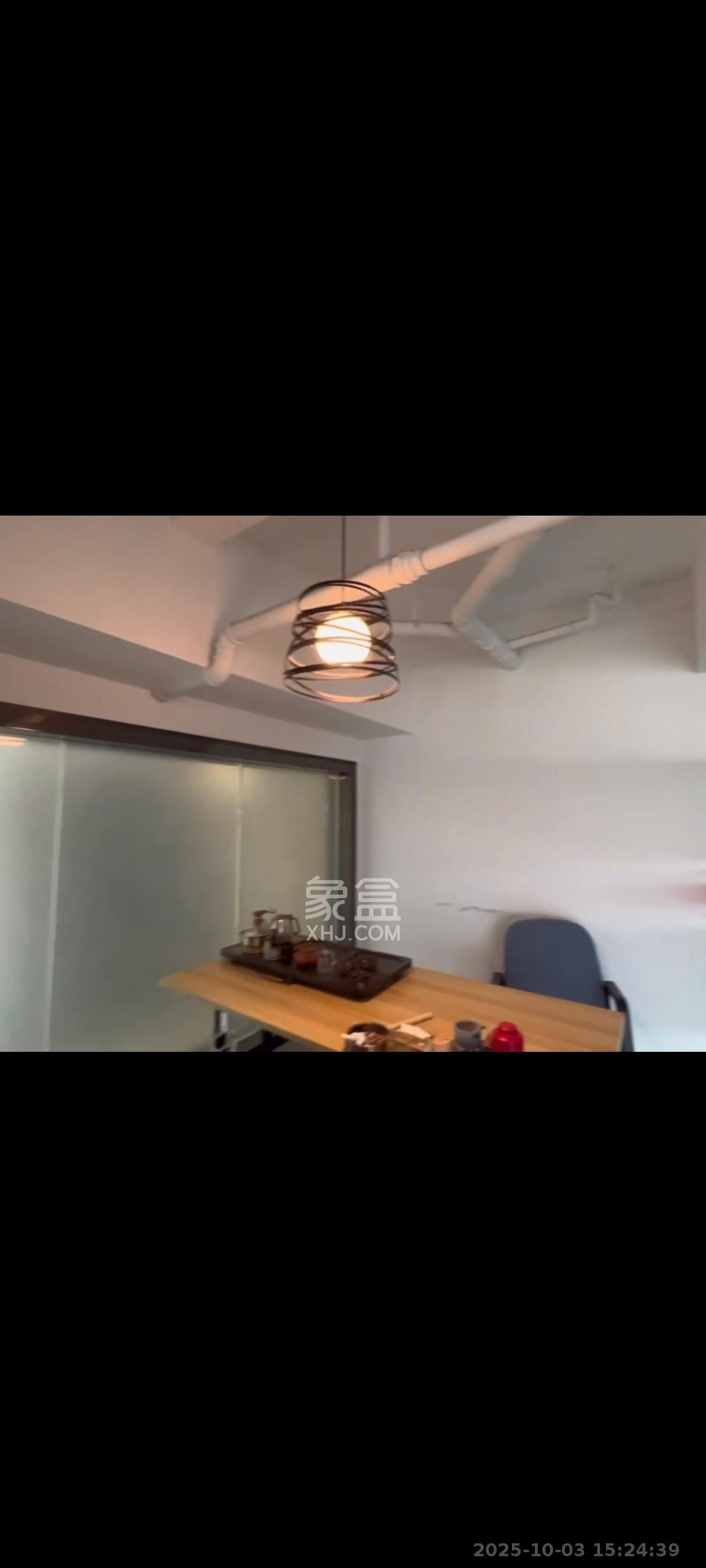 奥克斯广场 1室0厅1卫 5800.0元/月 奥克斯广场 1室0厅1卫 5800.0元/月室内图