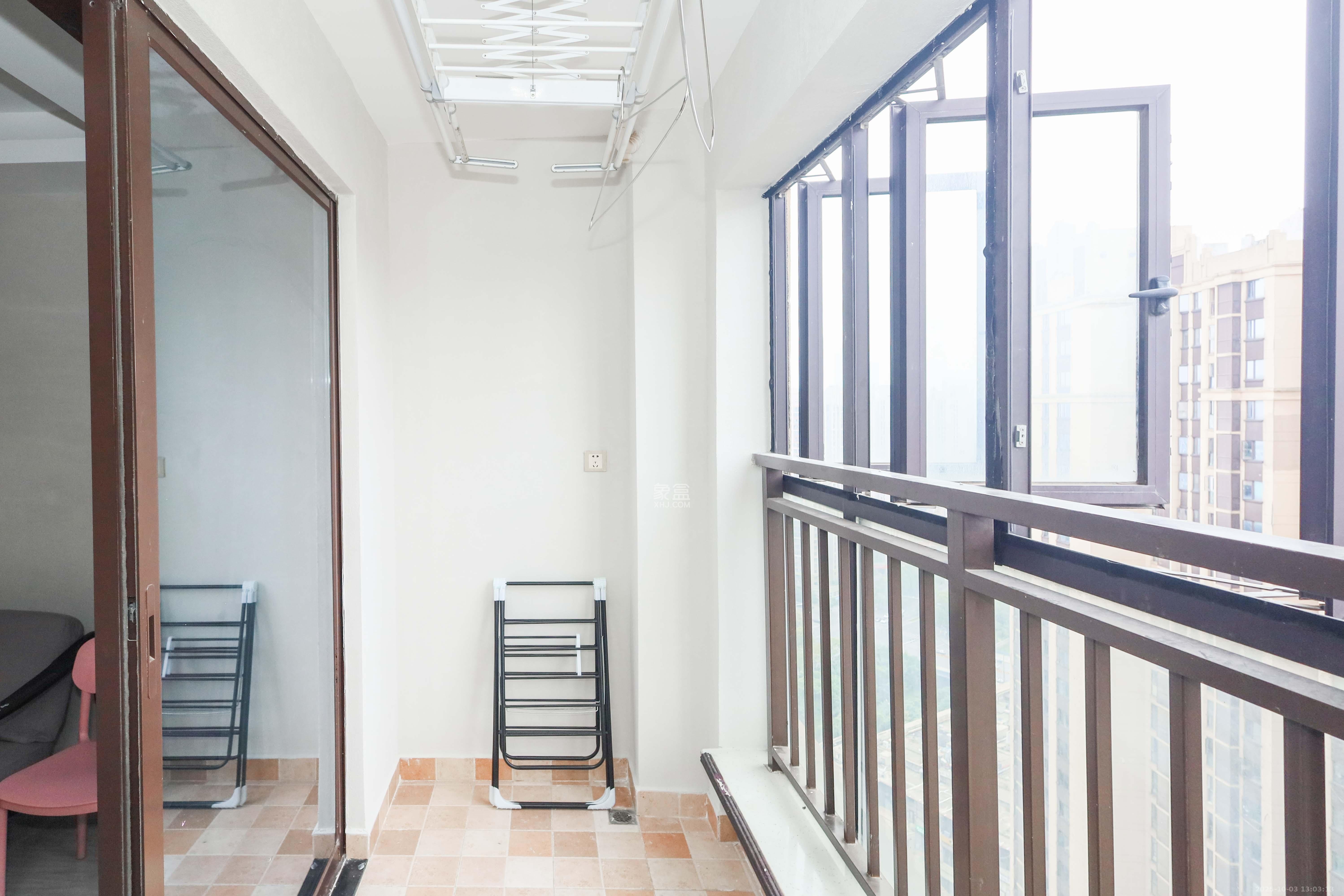 梅溪鑫苑名家 3室2厅1卫 82.0万 梅溪鑫苑名家 3室2厅1卫 82.0万阳台