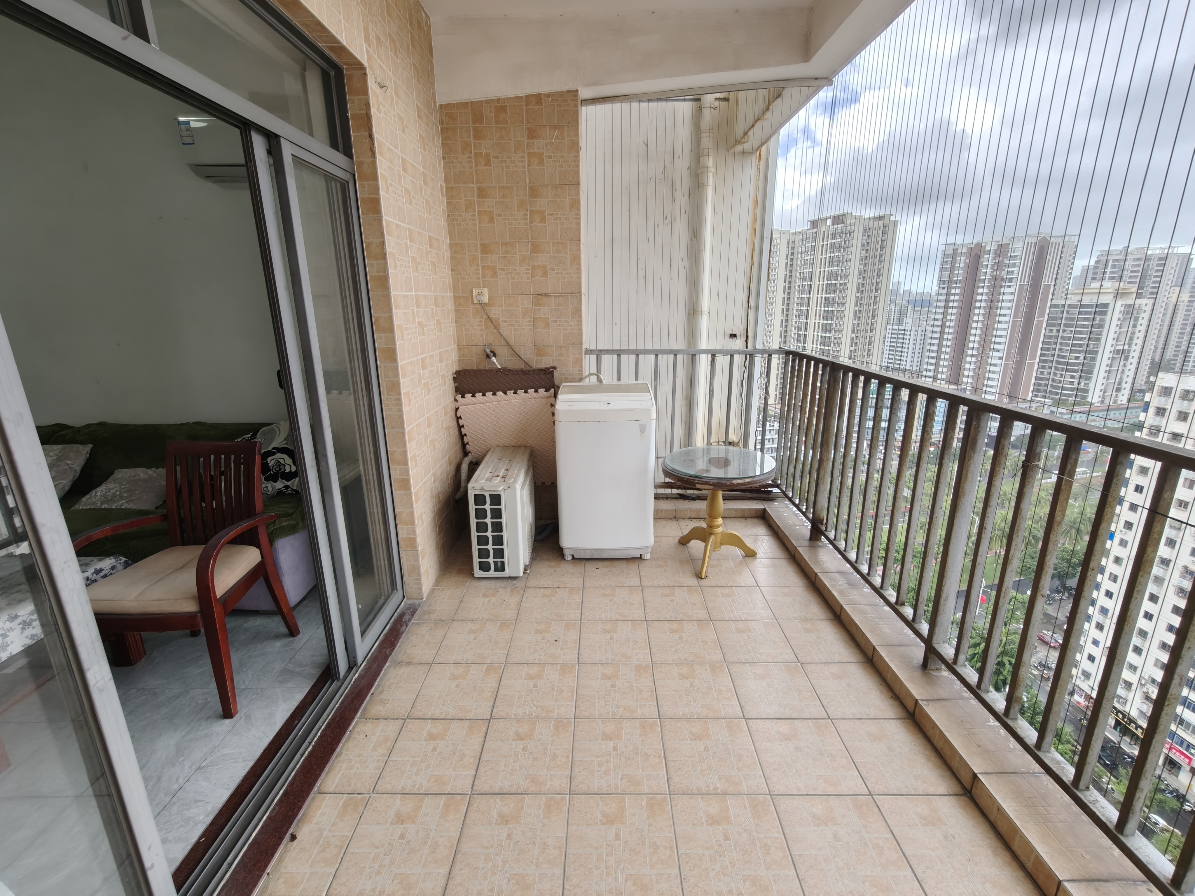 宜家广场 3室2厅1卫 2600.0元/月 宜家广场 3室2厅1卫 2600.0元/月室内图