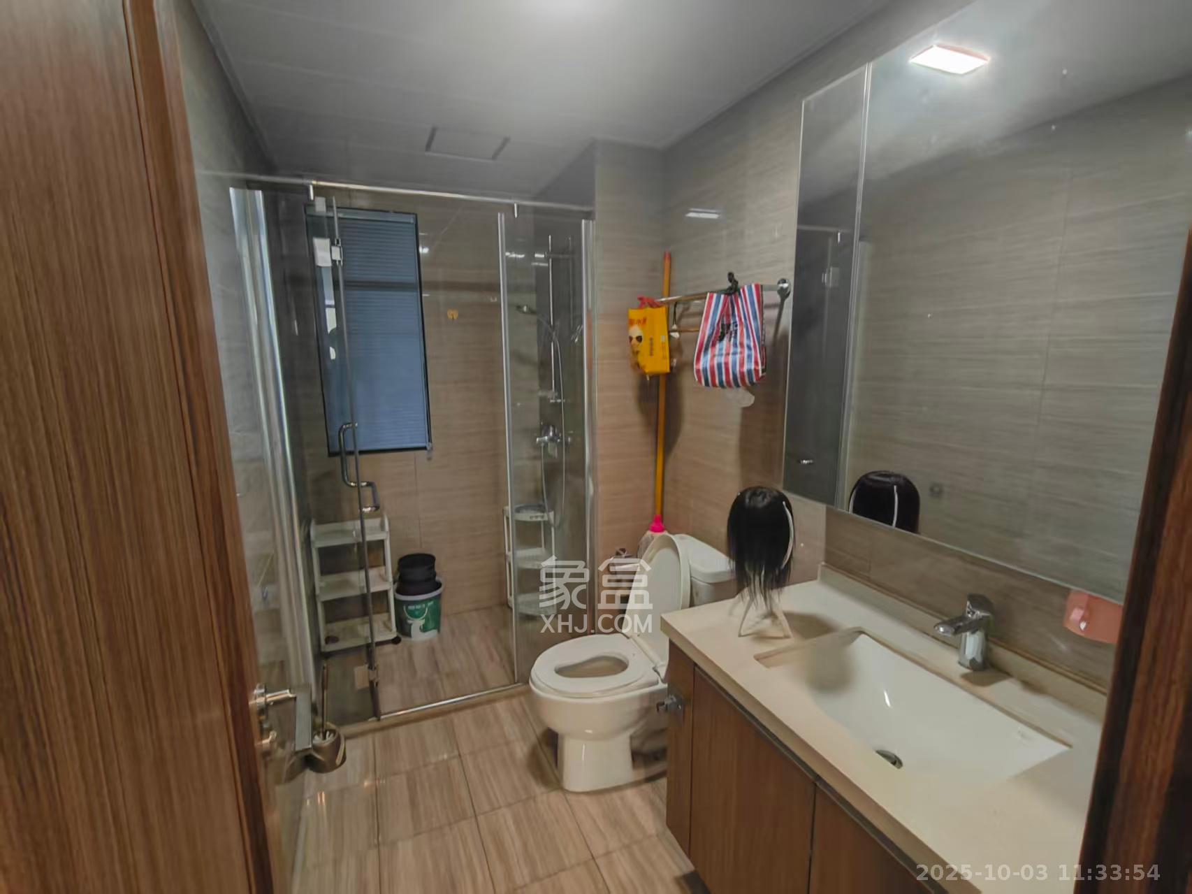 阳光城尚东湾蓝莓苑  3室2厅2卫    3000.0元/月室内图