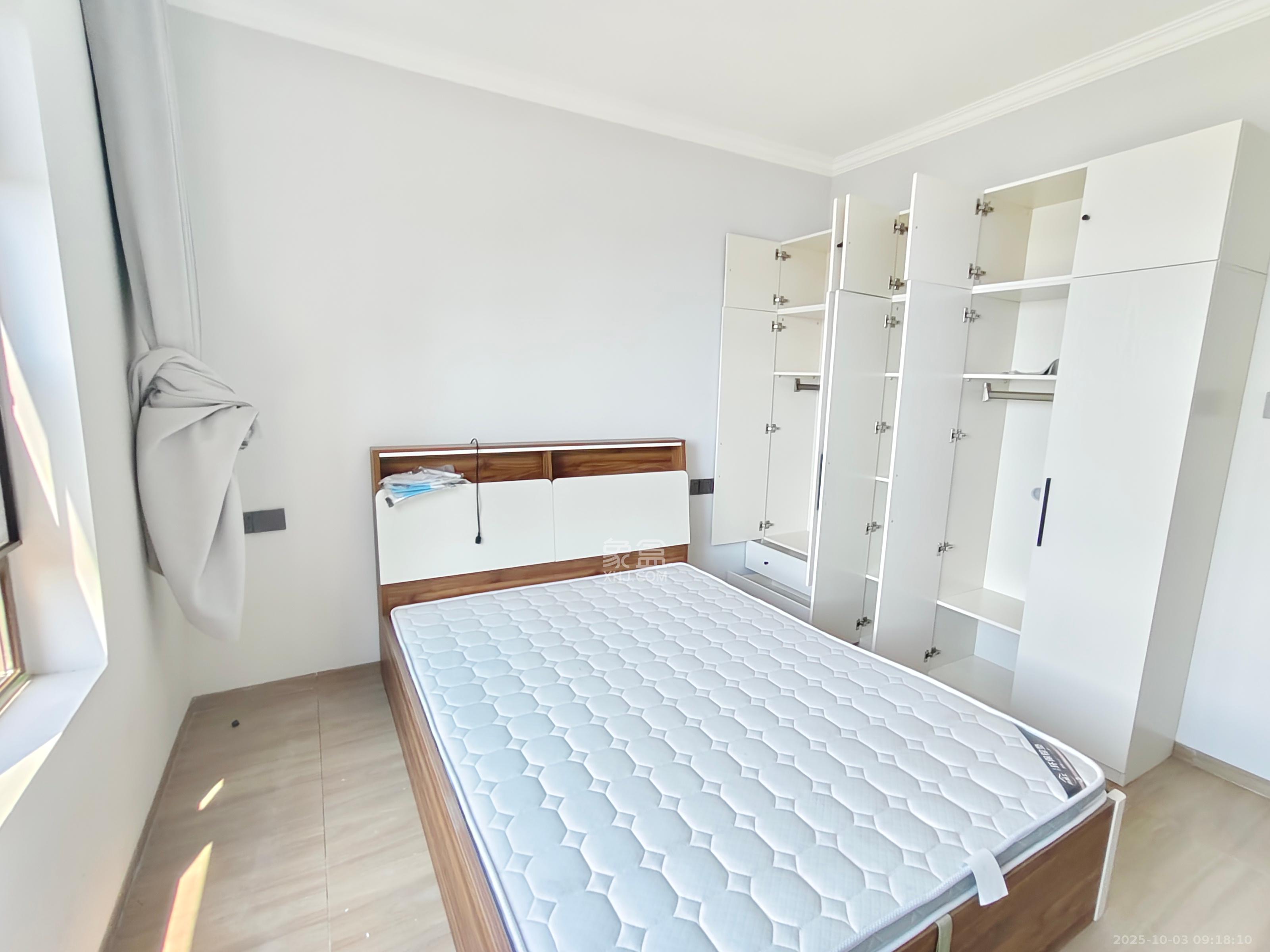 洋湖18克拉(旷远洋湖18克拉)  3室2厅2卫    2800.0元/月 洋湖18克拉(旷远洋湖18克拉)  3室2厅2卫    2800.0元/月室内图