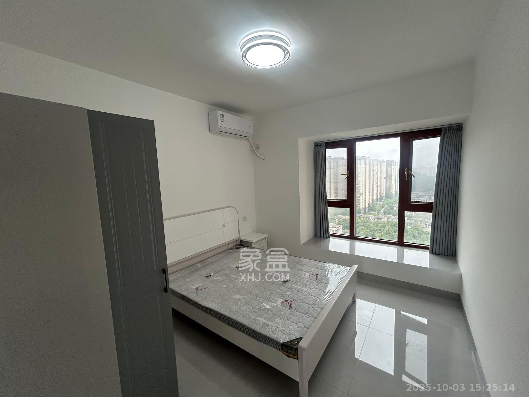 天麓尚层 4室2厅2卫 2800.0元/月 天麓尚层 4室2厅2卫 2800.0元/月室内图