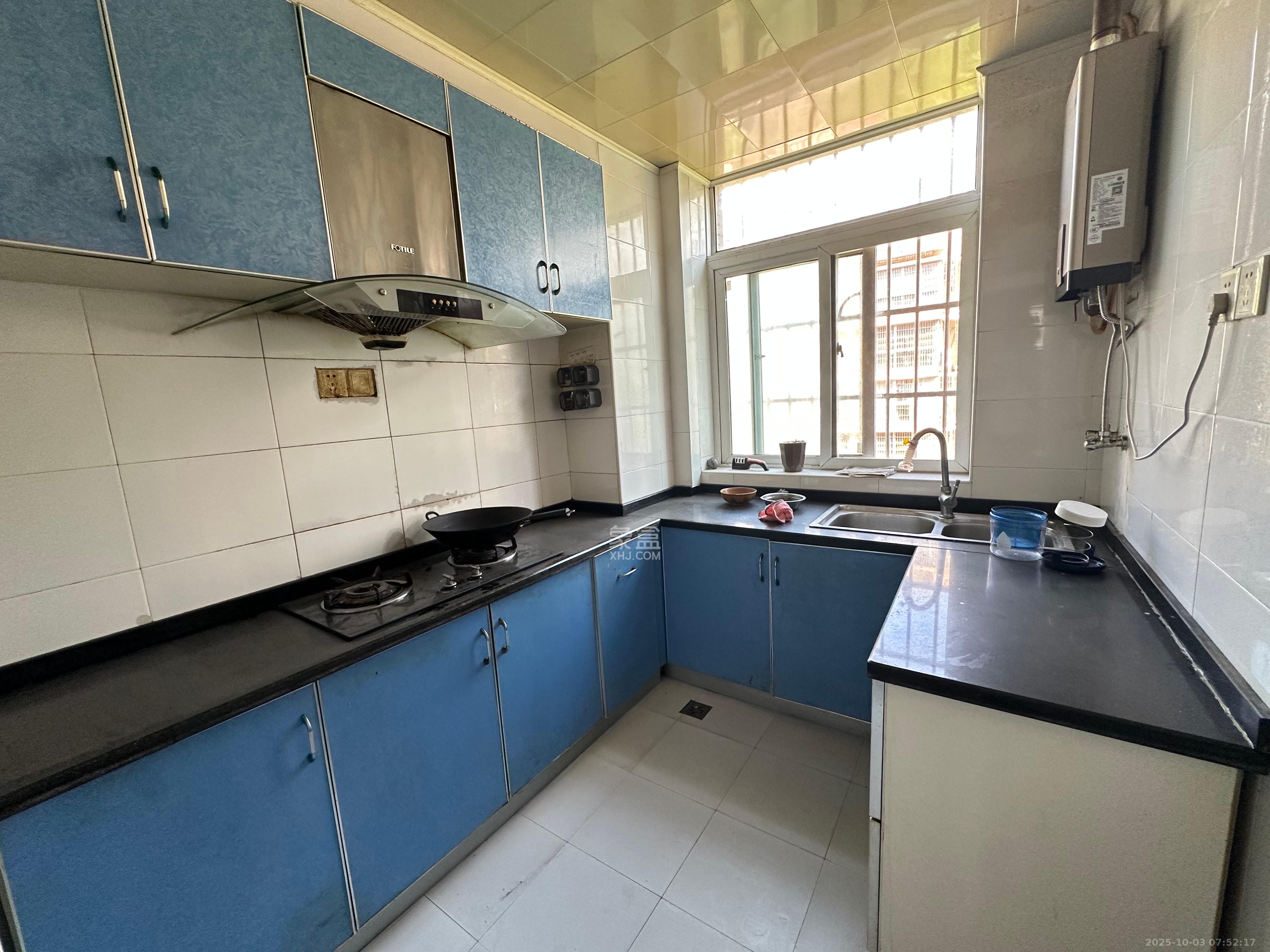 鄱阳小区 3室2厅1卫 1500.0元/月 鄱阳小区 3室2厅1卫 1500.0元/月室内图