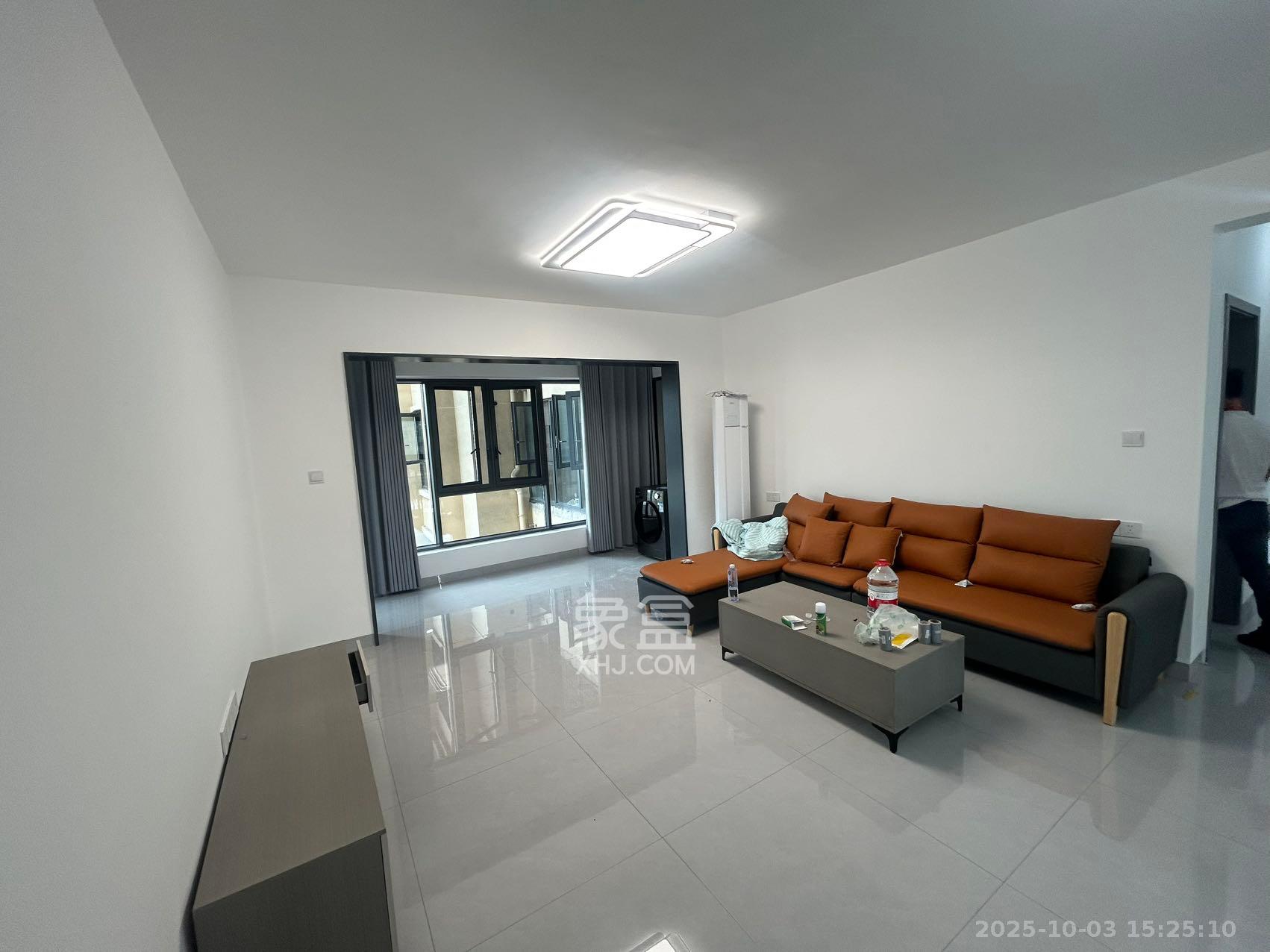 天麓尚层 4室2厅2卫 2800.0元/月 天麓尚层 4室2厅2卫 2800.0元/月室内图