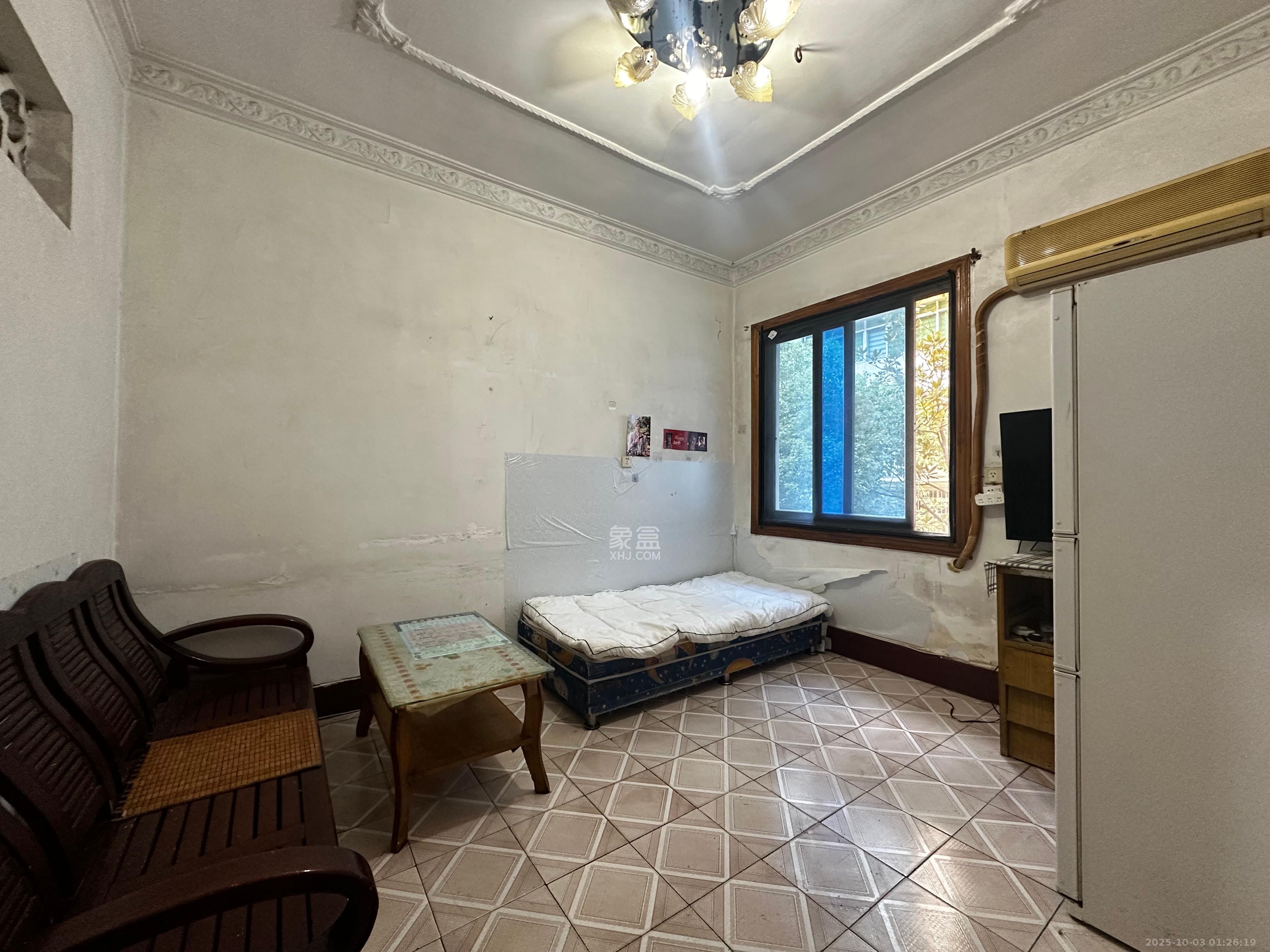 人民新村  1室1厅1卫    1200.0元/月室内图