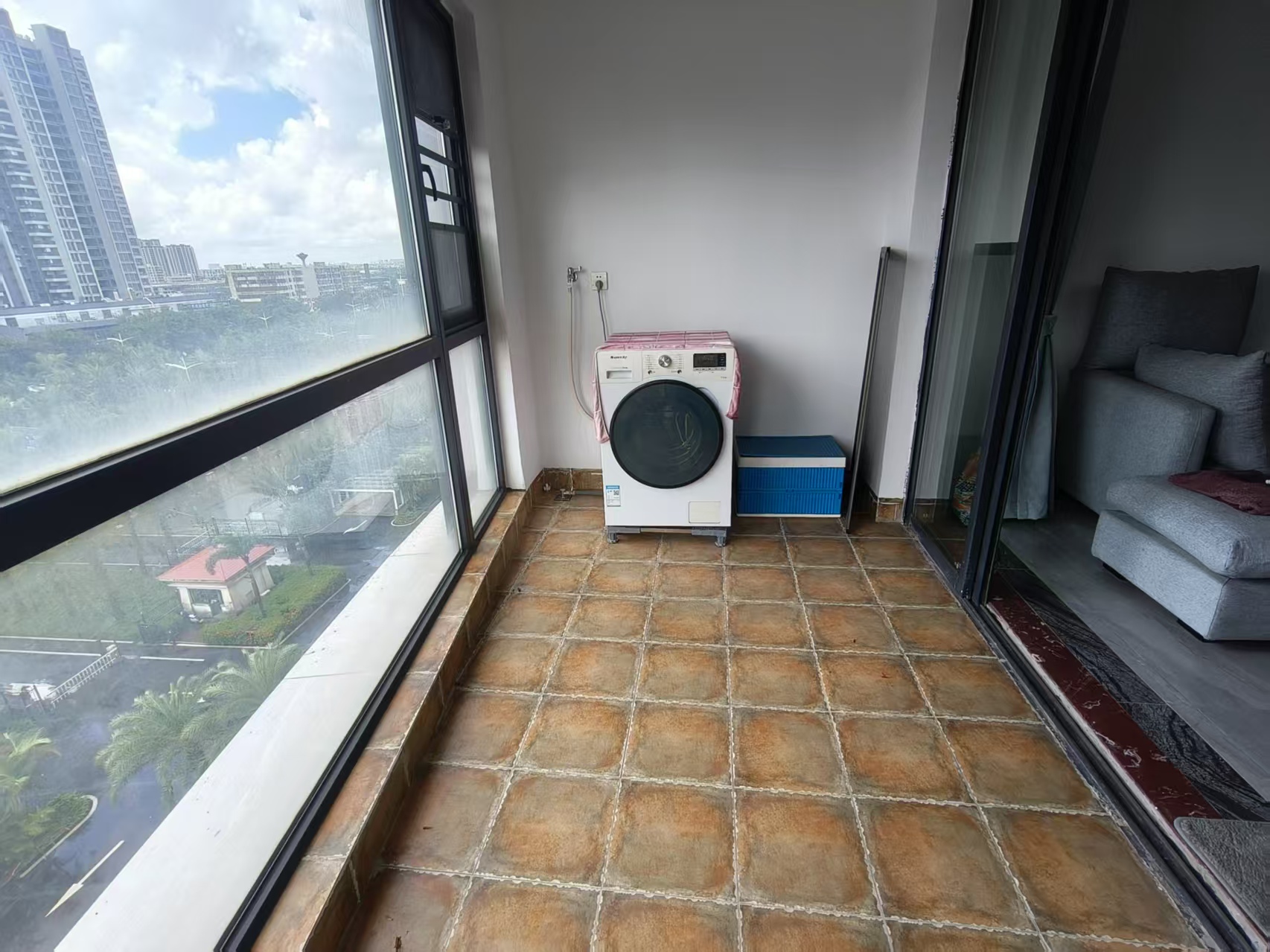 消防总队琼山住宅小区  3室2厅2卫    3800.0元/月室内图