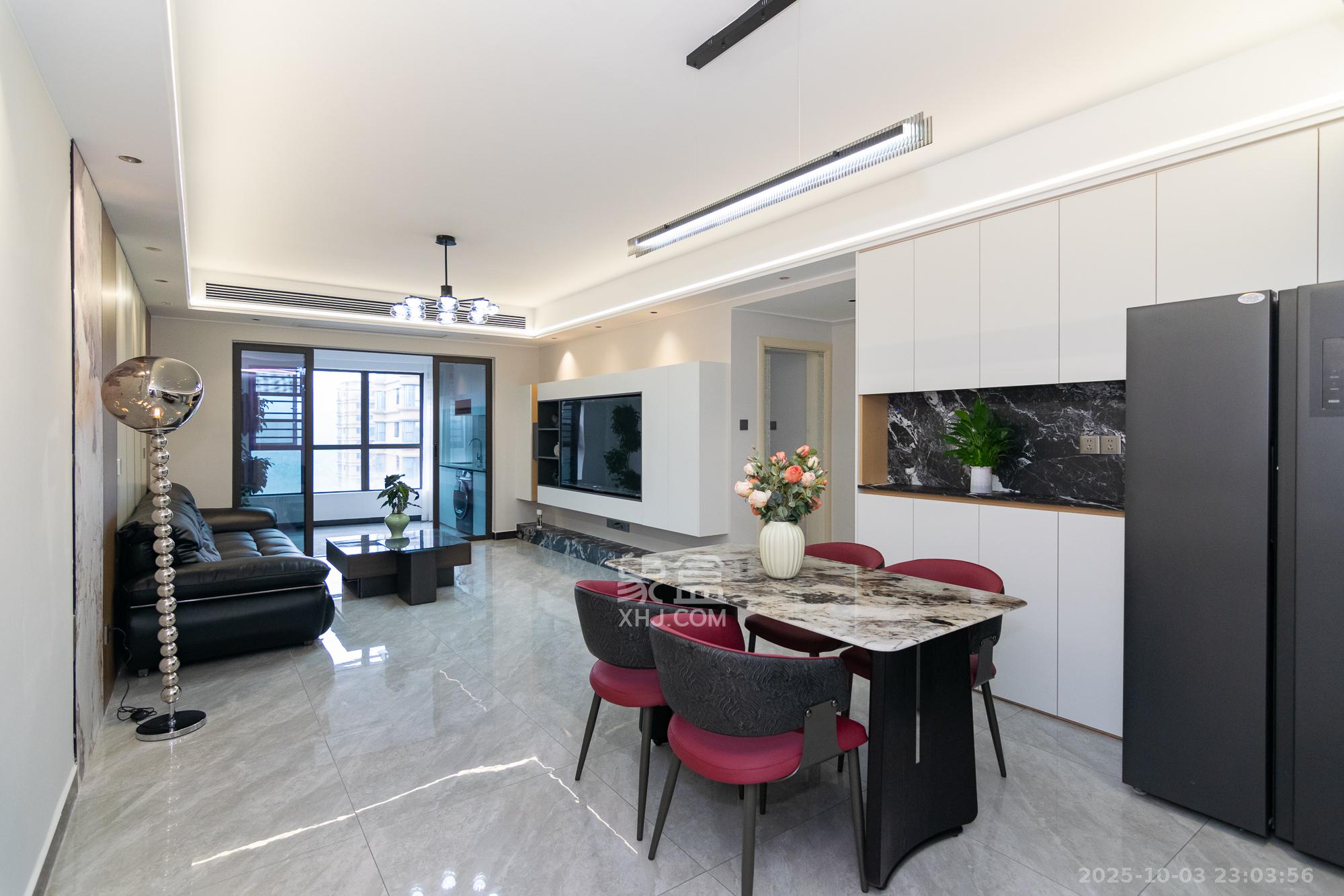 润和美郡(润和紫郡五期)  3室2厅2卫    88.8万 润和美郡(润和紫郡五期)  3室2厅2卫    88.8万客厅