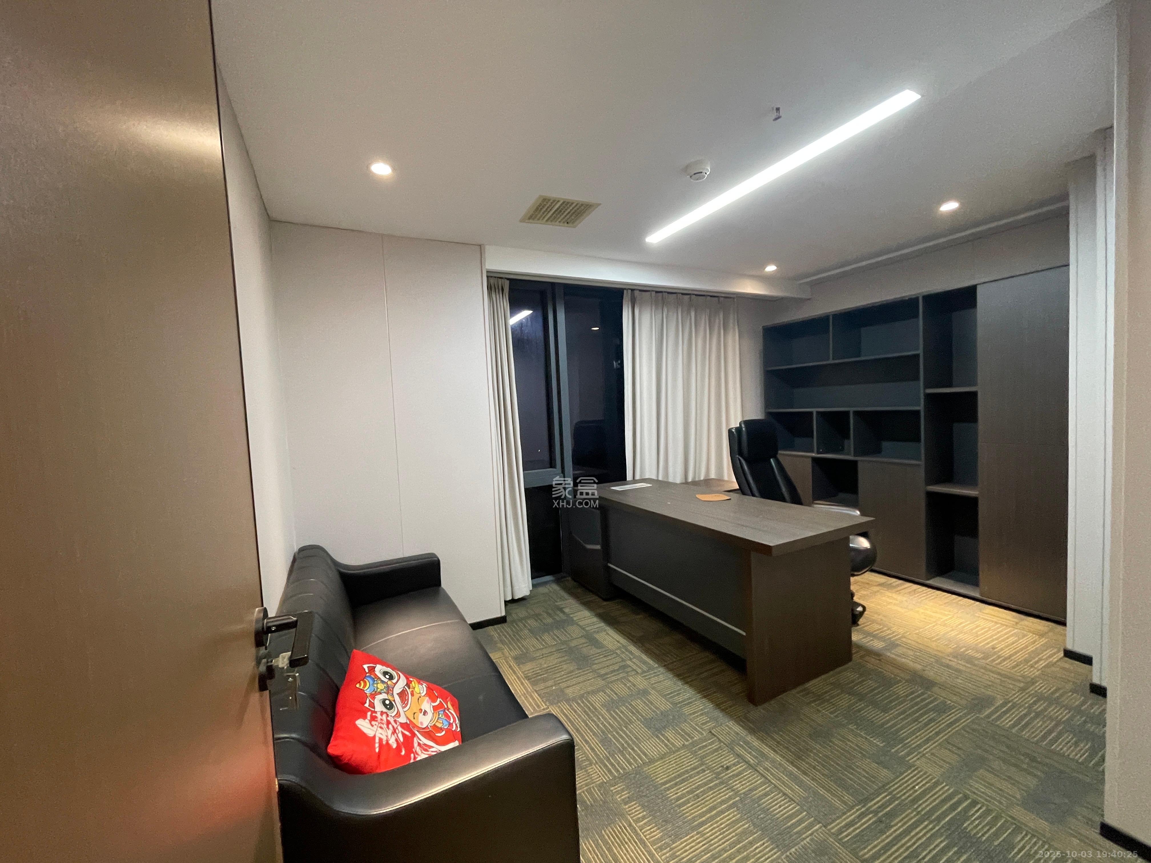 万润时光里  2室1厅1卫    4800.0元/月室内图