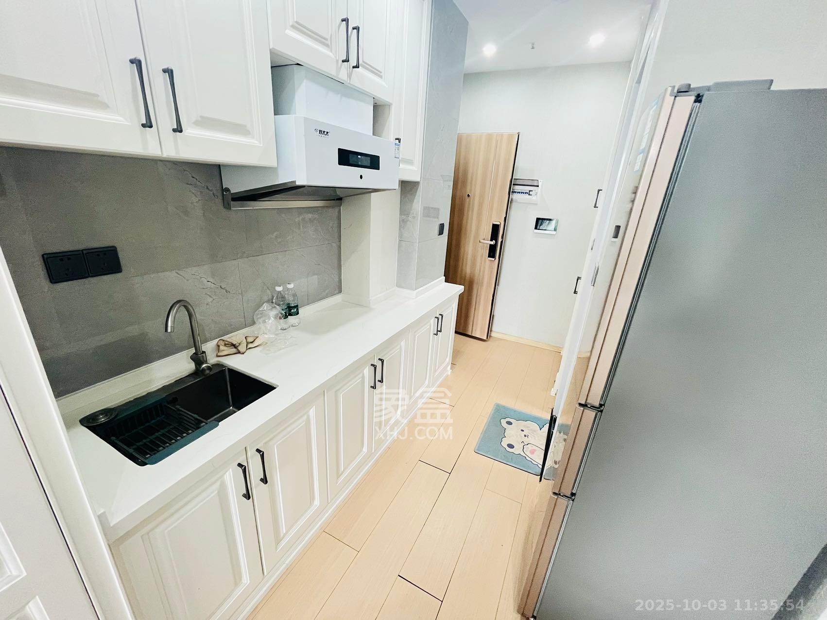 汇景发展环球中心 1室1厅1卫 1700.0元/月 汇景发展环球中心 1室1厅1卫 1700.0元/月室内图