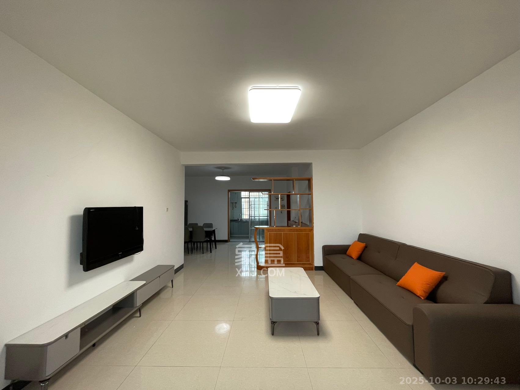 先锋新宇 3室2厅2卫 2100.0元/月 先锋新宇 3室2厅2卫 2100.0元/月室内图