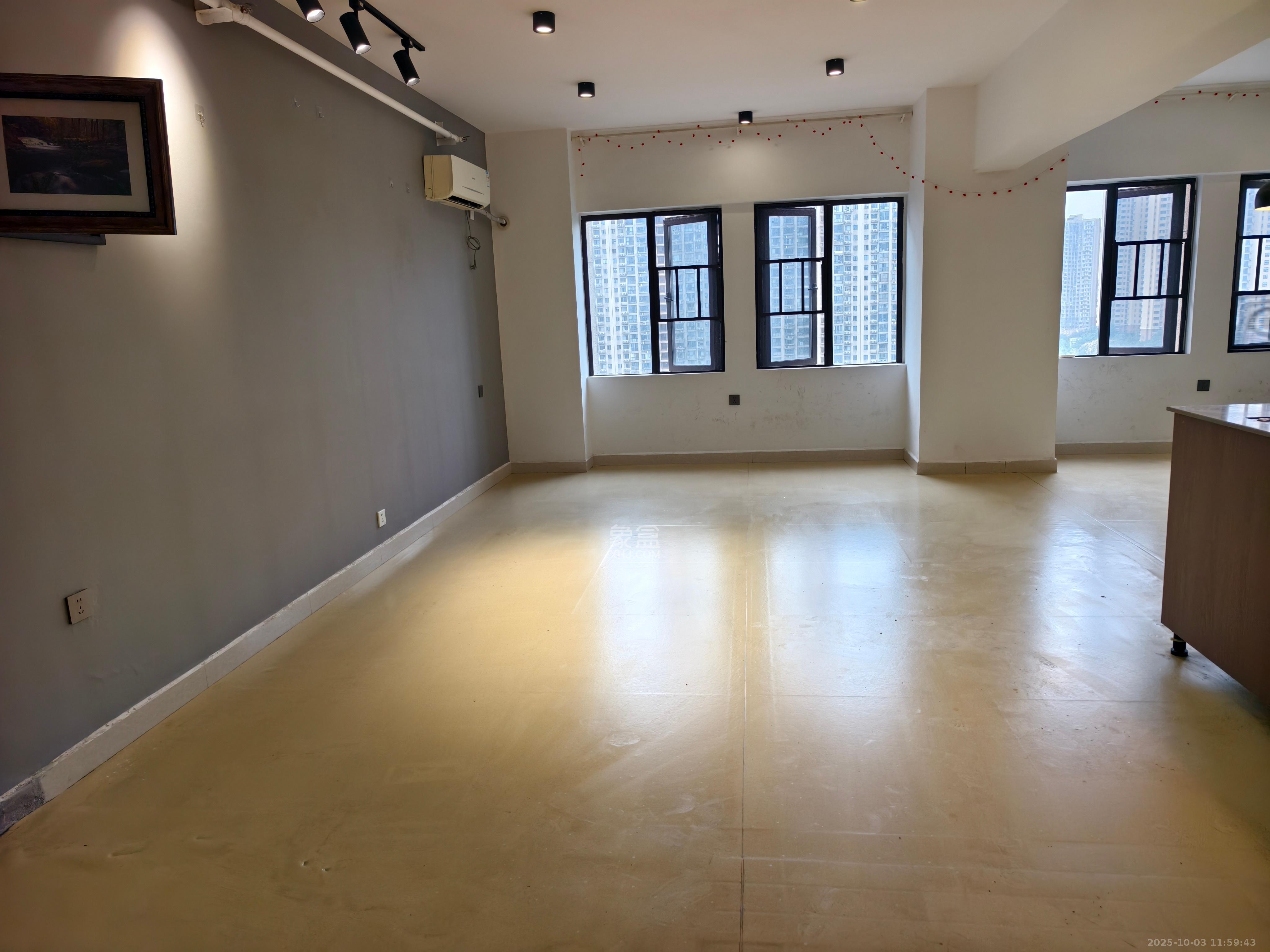 钰龙天下二期(钰龙佳园) 1室1厅1卫 2100.0元/月 钰龙天下二期(钰龙佳园) 1室1厅1卫 2100.0元/月室内图