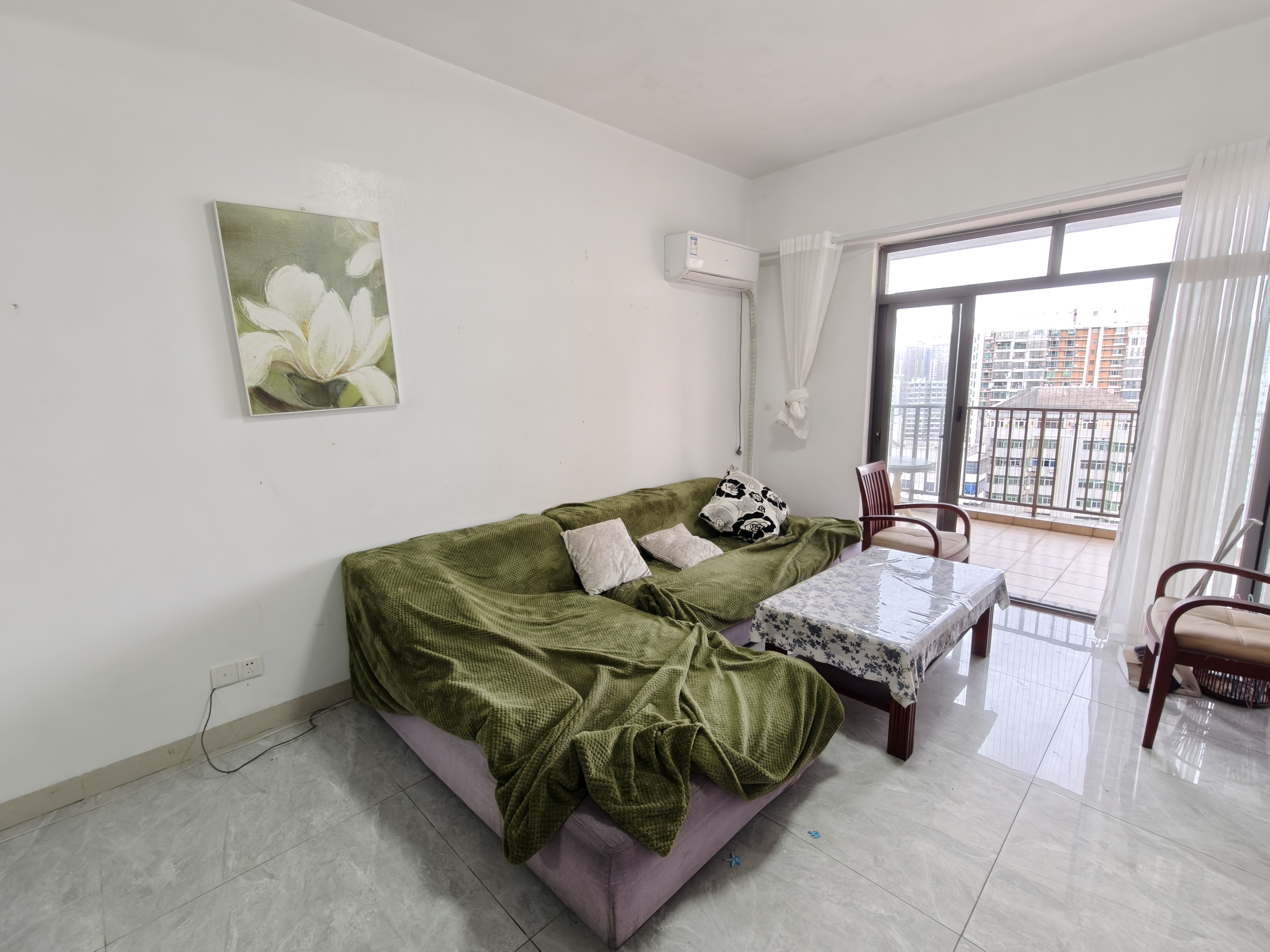 宜家广场 3室2厅1卫 2600.0元/月 宜家广场 3室2厅1卫 2600.0元/月室内图