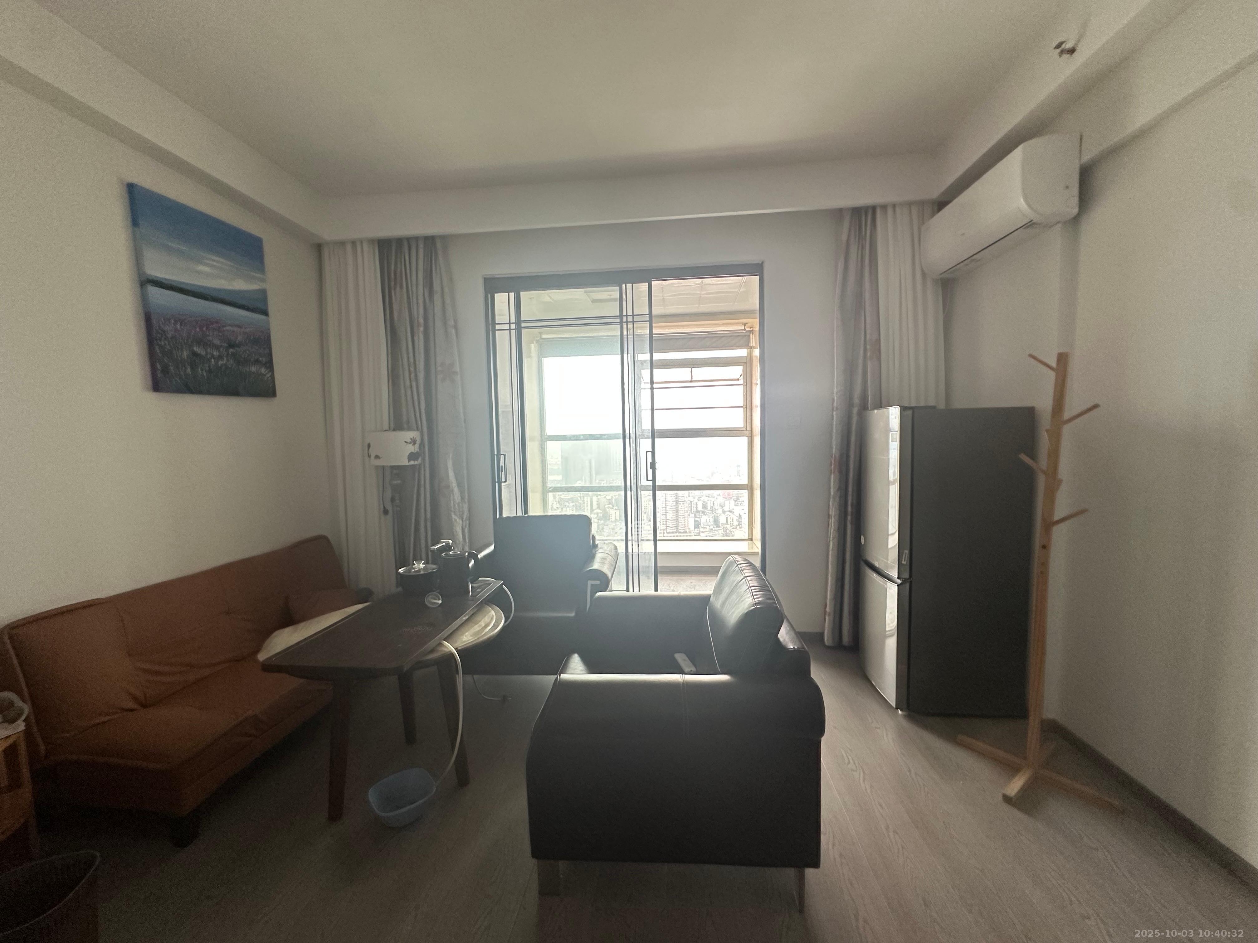 明城国际  1室1厅1卫    2400.0元/月 明城国际  1室1厅1卫    2400.0元/月室内图