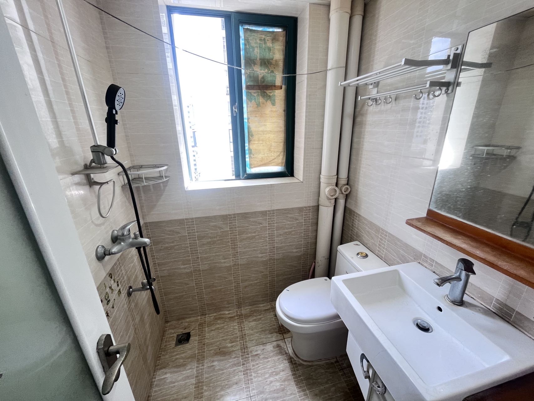 御景峰 2室2厅1卫 2600.0元/月 御景峰 2室2厅1卫 2600.0元/月室内图