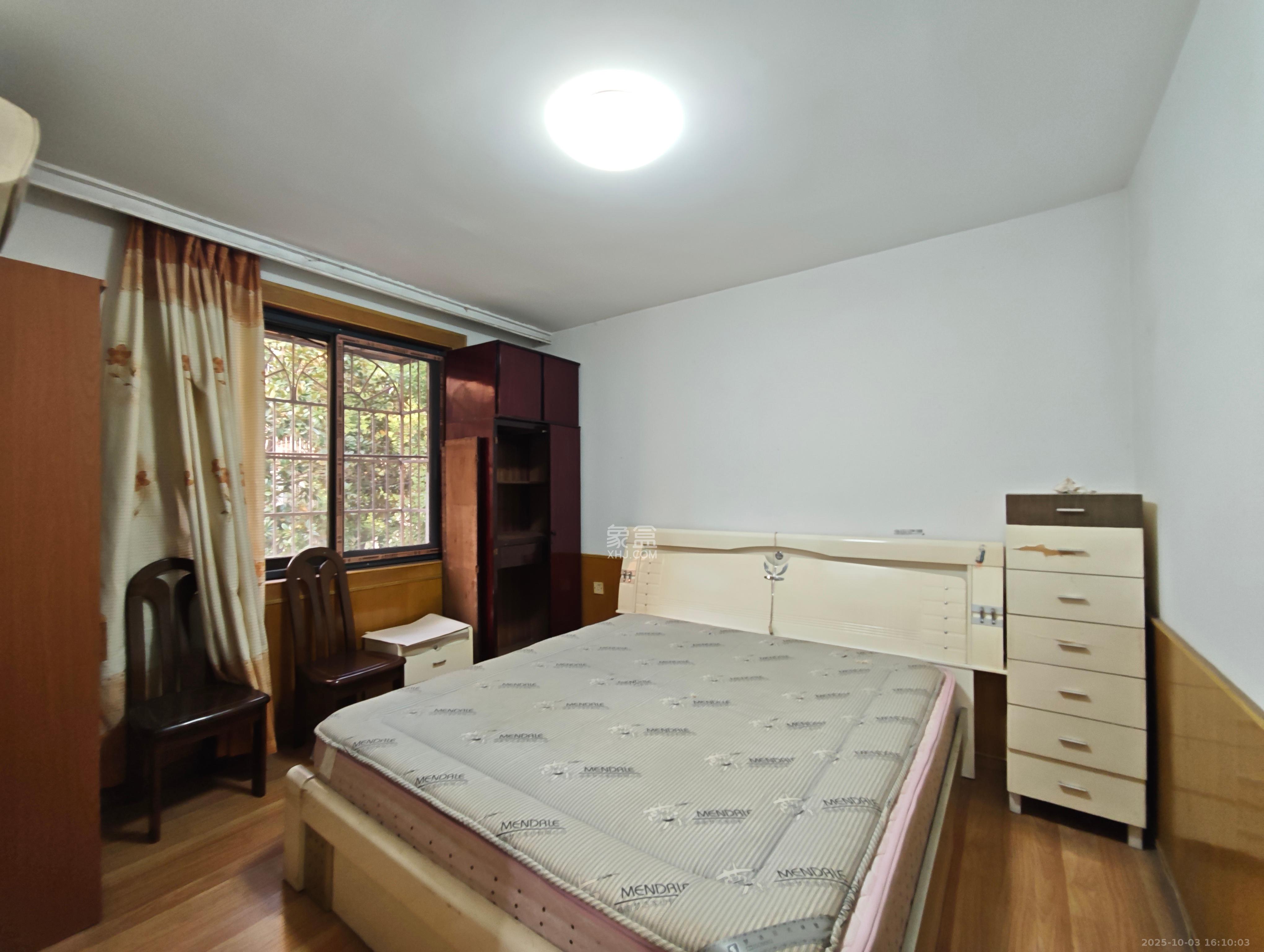 群芳园 2室2厅1卫 1800.0元/月 群芳园 2室2厅1卫 1800.0元/月室内图