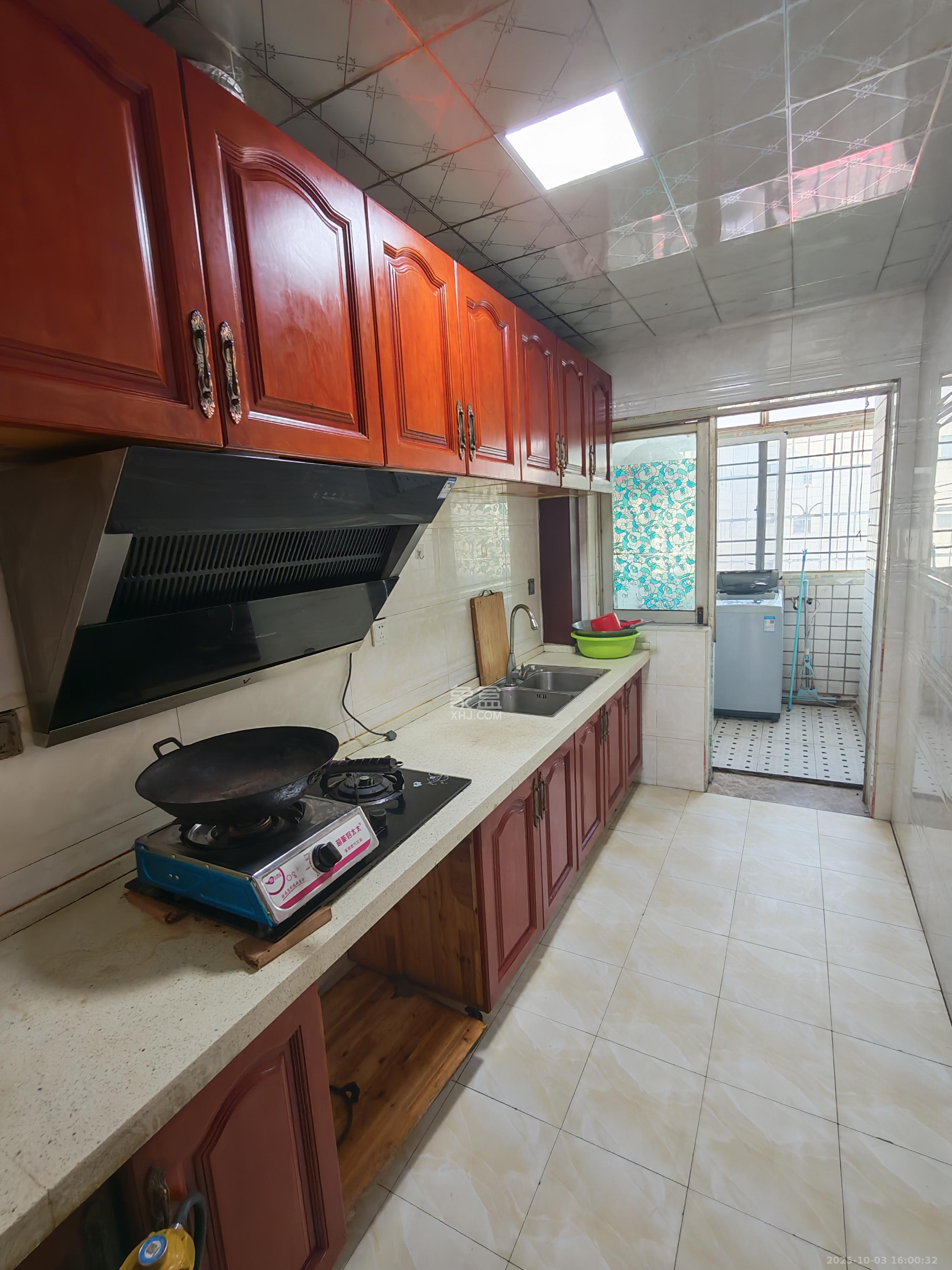 红星大市场 3室2厅1卫 1500.0元/月 红星大市场 3室2厅1卫 1500.0元/月室内图