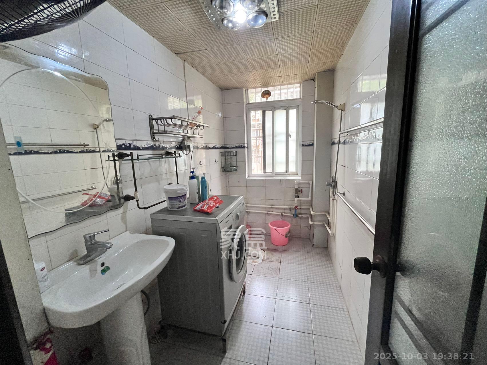 红星农博住宅小区(佳英农博小区)  3室2厅2卫    2200.0元/月 红星农博住宅小区(佳英农博小区)  3室2厅2卫    2200.0元/月