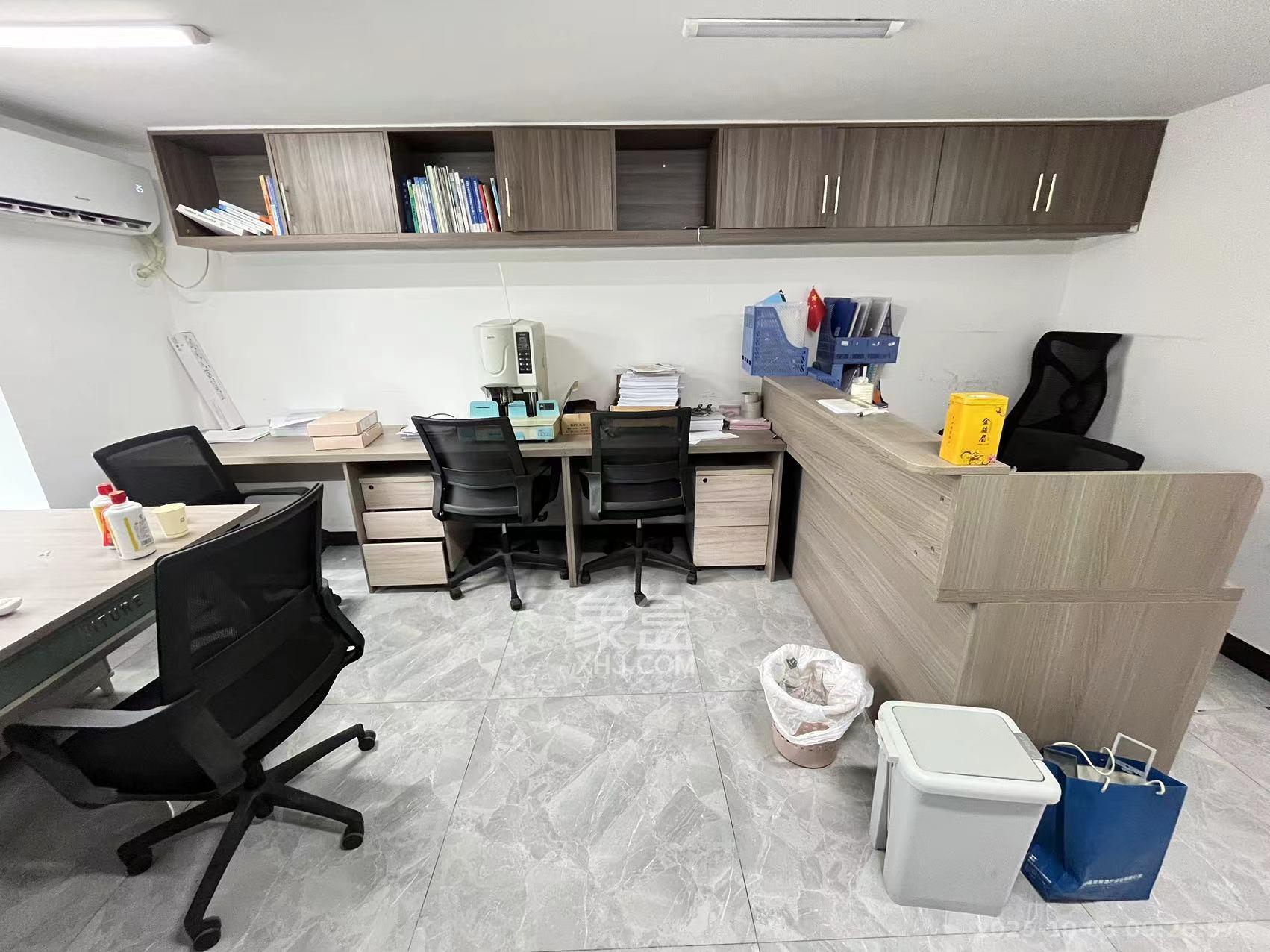 龙湖新壹城  1室1厅1卫    2600.0元/月 龙湖新壹城  1室1厅1卫    2600.0元/月室内图