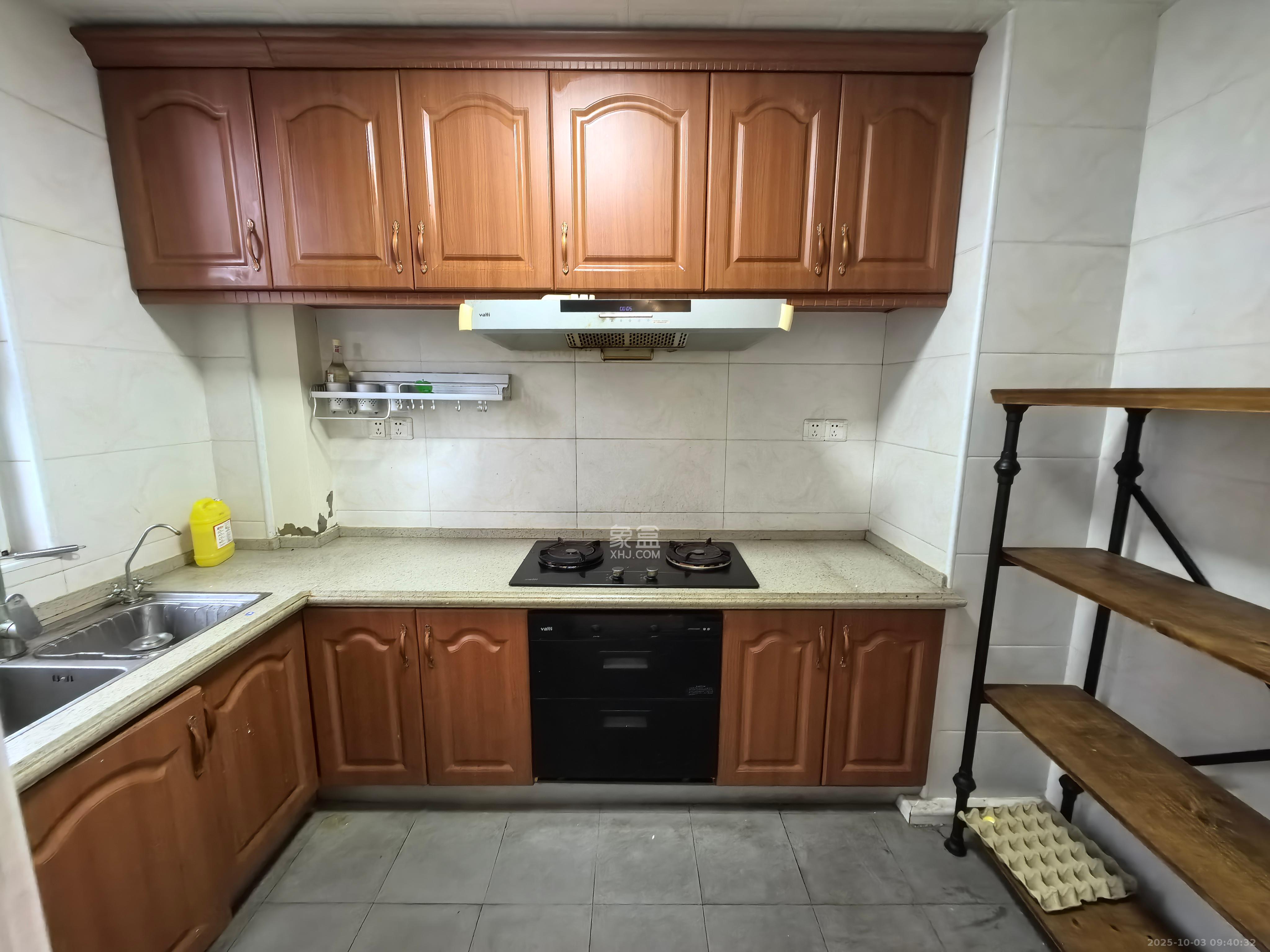 金地三千府（金地湖山樾、金地自在城）  3室2厅1卫    1800.0元/月室内图