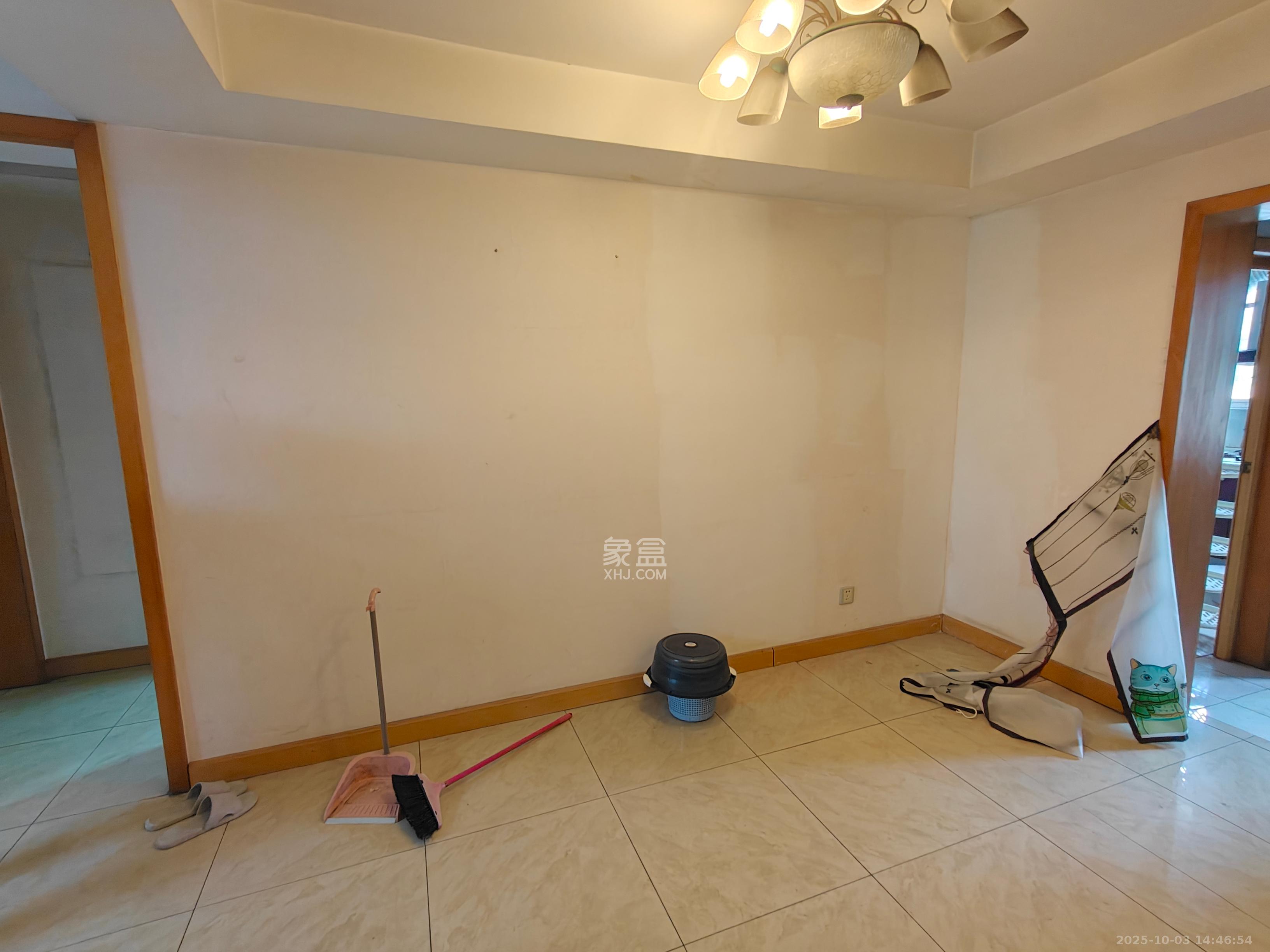 咸嘉新村嘉文苑  4室2厅2卫    2600.0元/月 咸嘉新村嘉文苑  4室2厅2卫    2600.0元/月室内图