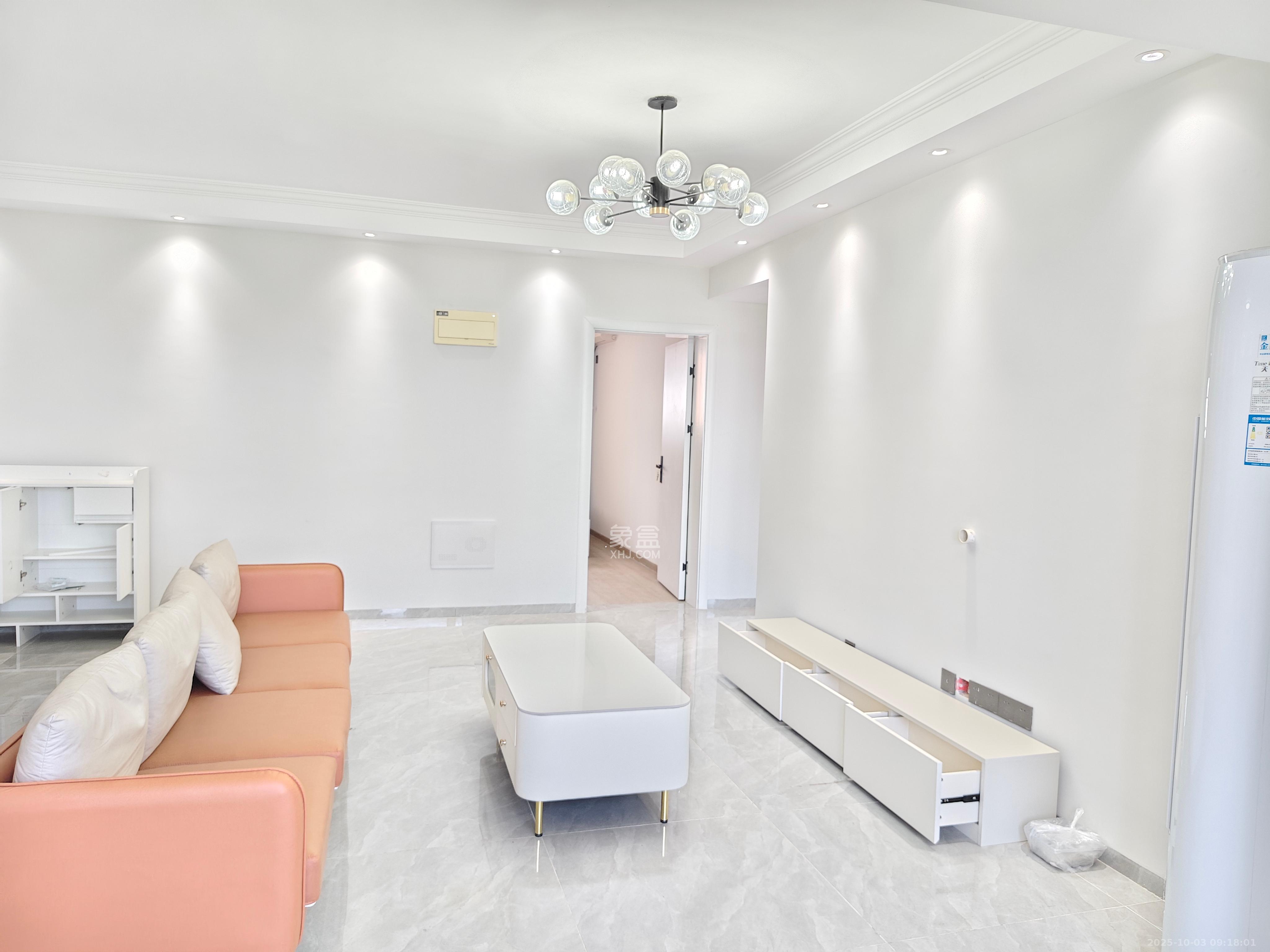 洋湖18克拉(旷远洋湖18克拉)  3室2厅2卫    2800.0元/月 洋湖18克拉(旷远洋湖18克拉)  3室2厅2卫    2800.0元/月室内图1