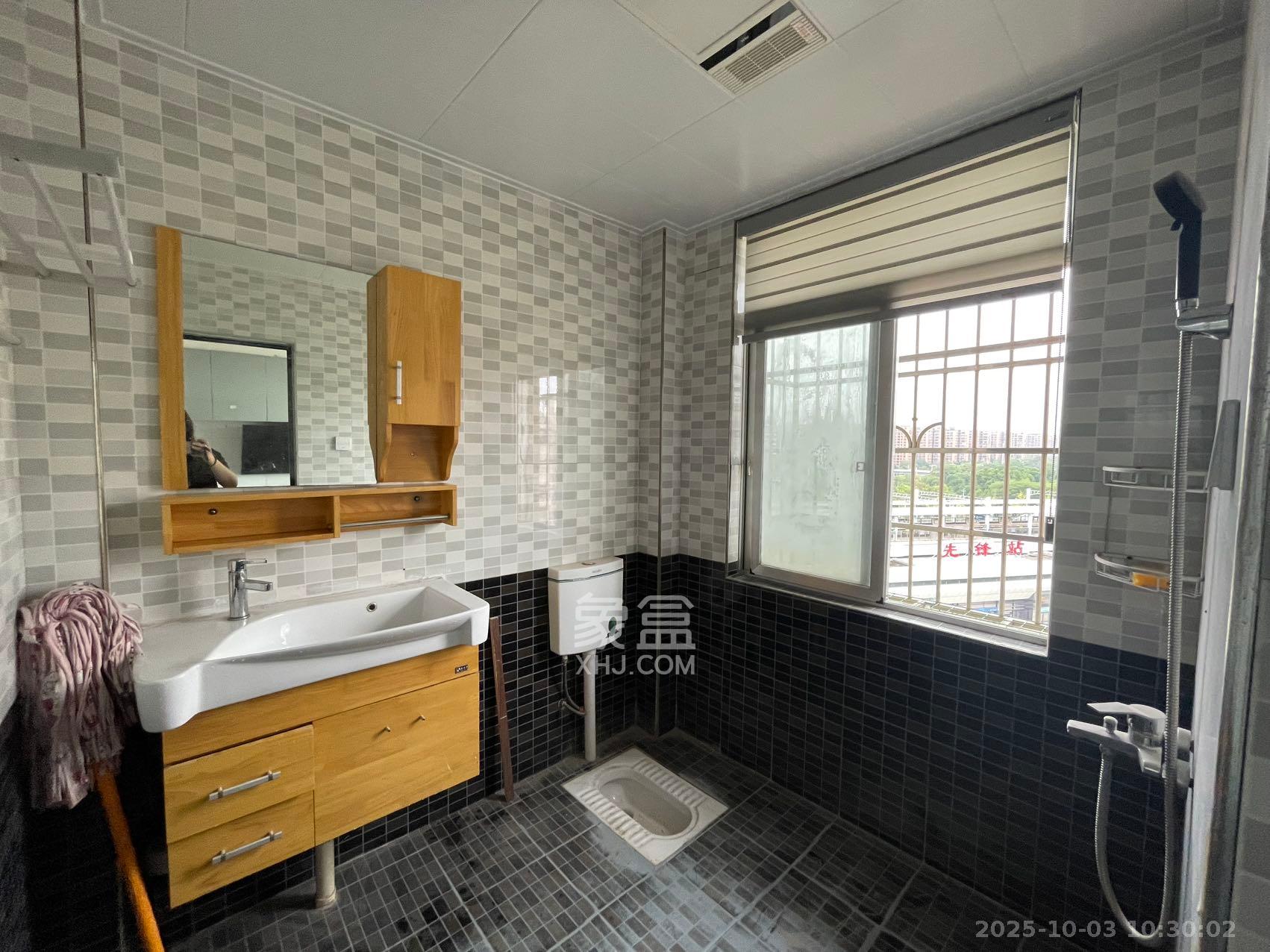 先锋新宇 3室2厅2卫 2100.0元/月 先锋新宇 3室2厅2卫 2100.0元/月室内图