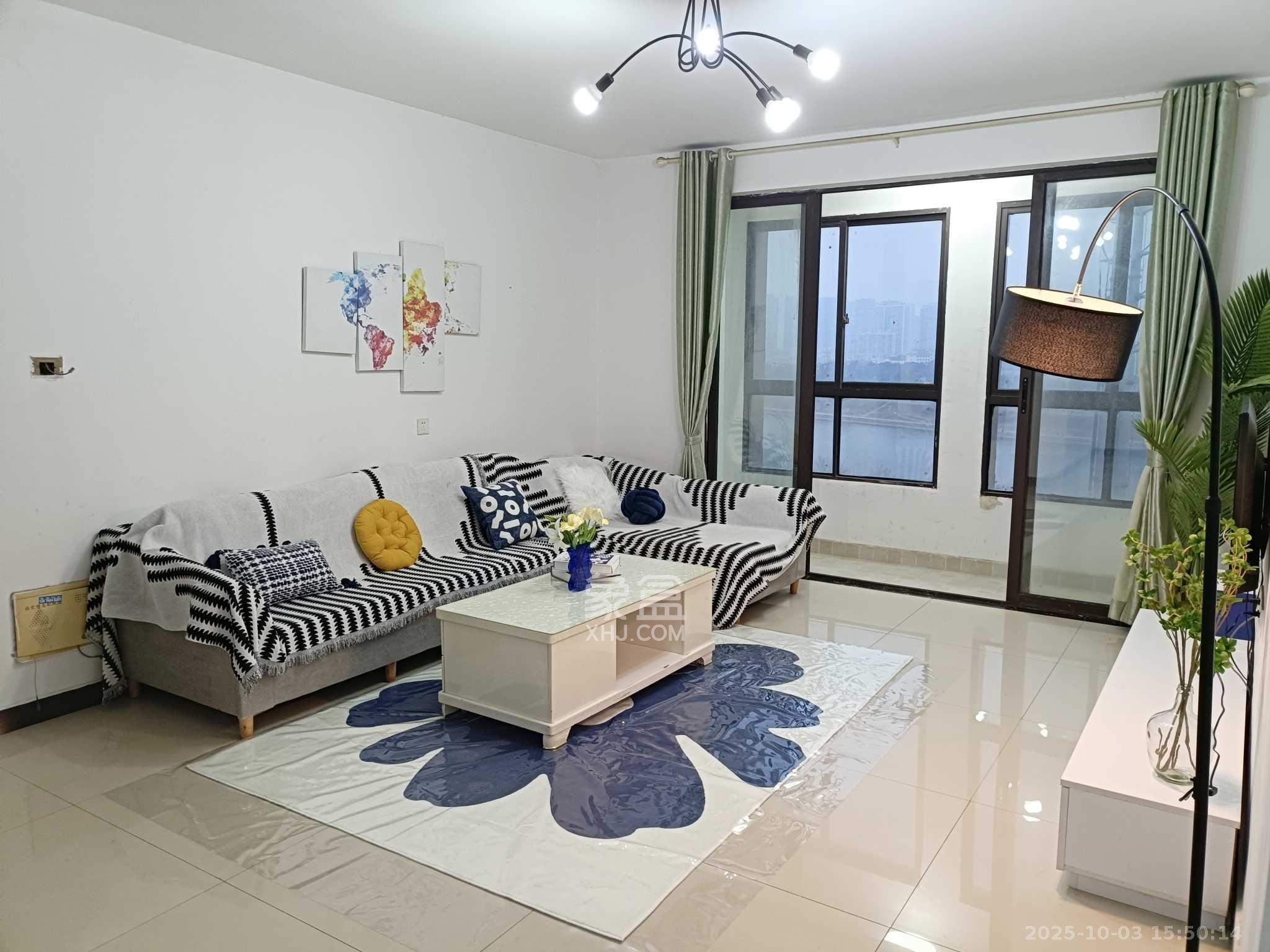 听香水榭 4室2厅2卫 2800.0元/月 听香水榭 4室2厅2卫 2800.0元/月室内图