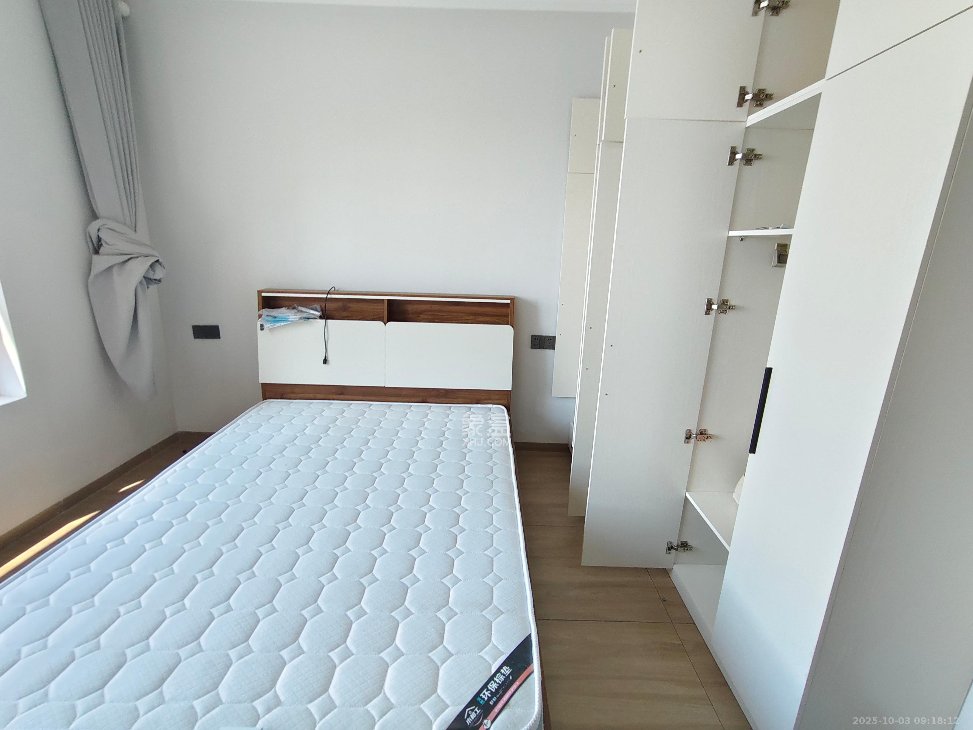 洋湖18克拉(旷远洋湖18克拉)  3室2厅2卫    2800.0元/月 洋湖18克拉(旷远洋湖18克拉)  3室2厅2卫    2800.0元/月室内图