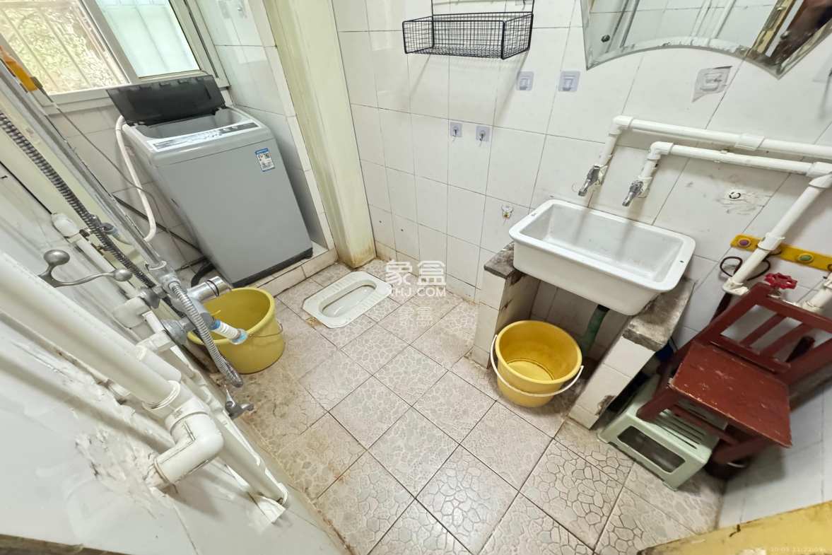 红旗区一片 2室1厅1卫 1800.0元/月 红旗区一片 2室1厅1卫 1800.0元/月室内图