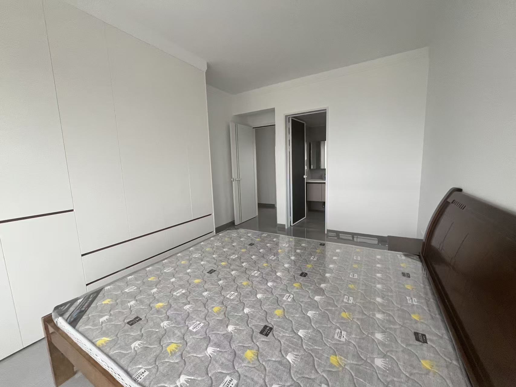 益阳客天下 5室2厅2卫 2400.0元/月 益阳客天下 5室2厅2卫 2400.0元/月室内图