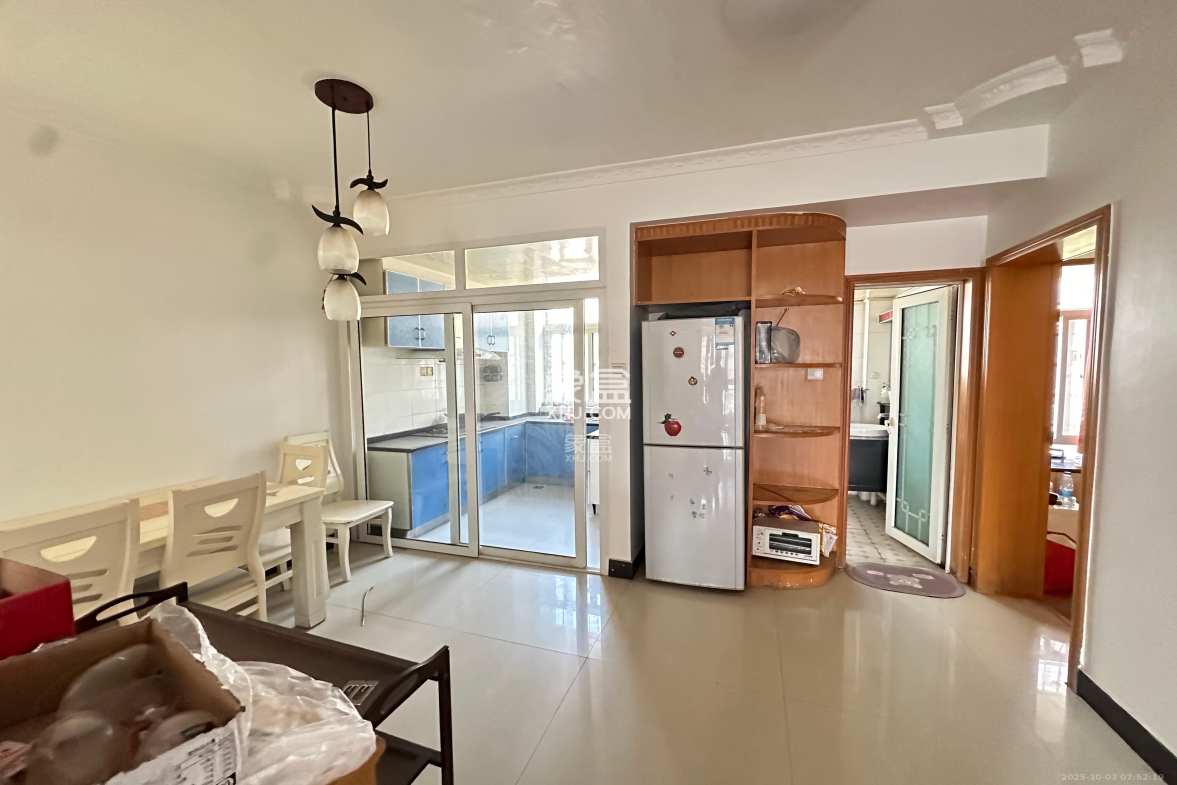 鄱阳小区 3室2厅1卫 1500.0元/月 鄱阳小区 3室2厅1卫 1500.0元/月室内图