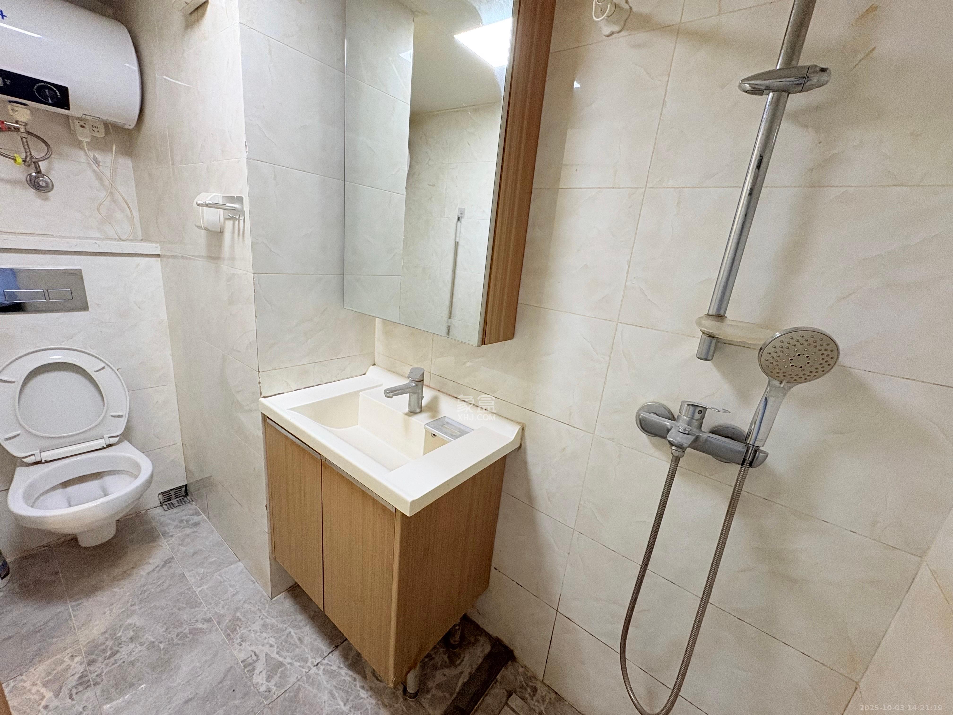 卓越浅水湾 1室1厅1卫 1500.0元/月 卓越浅水湾 1室1厅1卫 1500.0元/月室内图