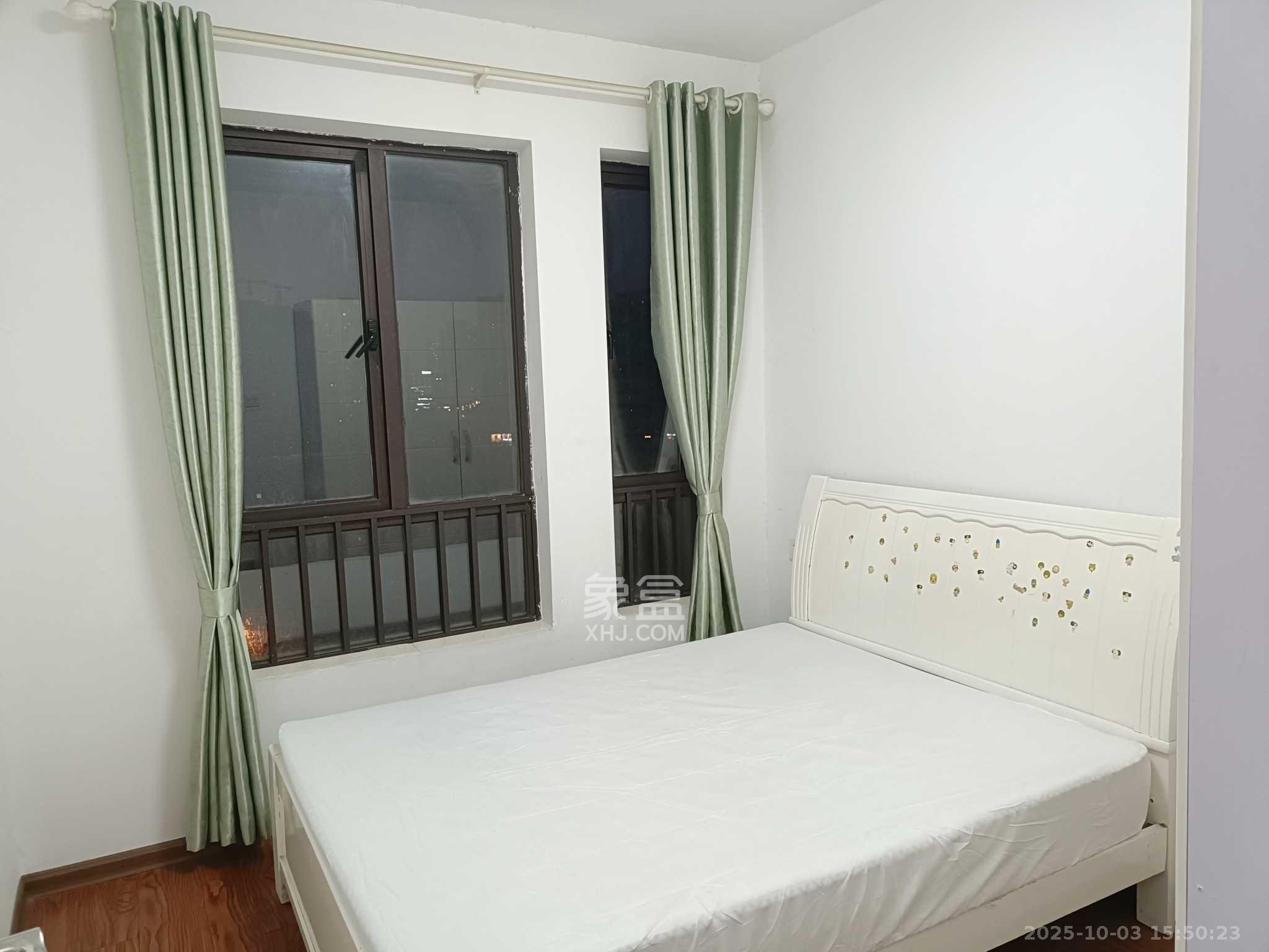 听香水榭 4室2厅2卫 2800.0元/月 听香水榭 4室2厅2卫 2800.0元/月室内图