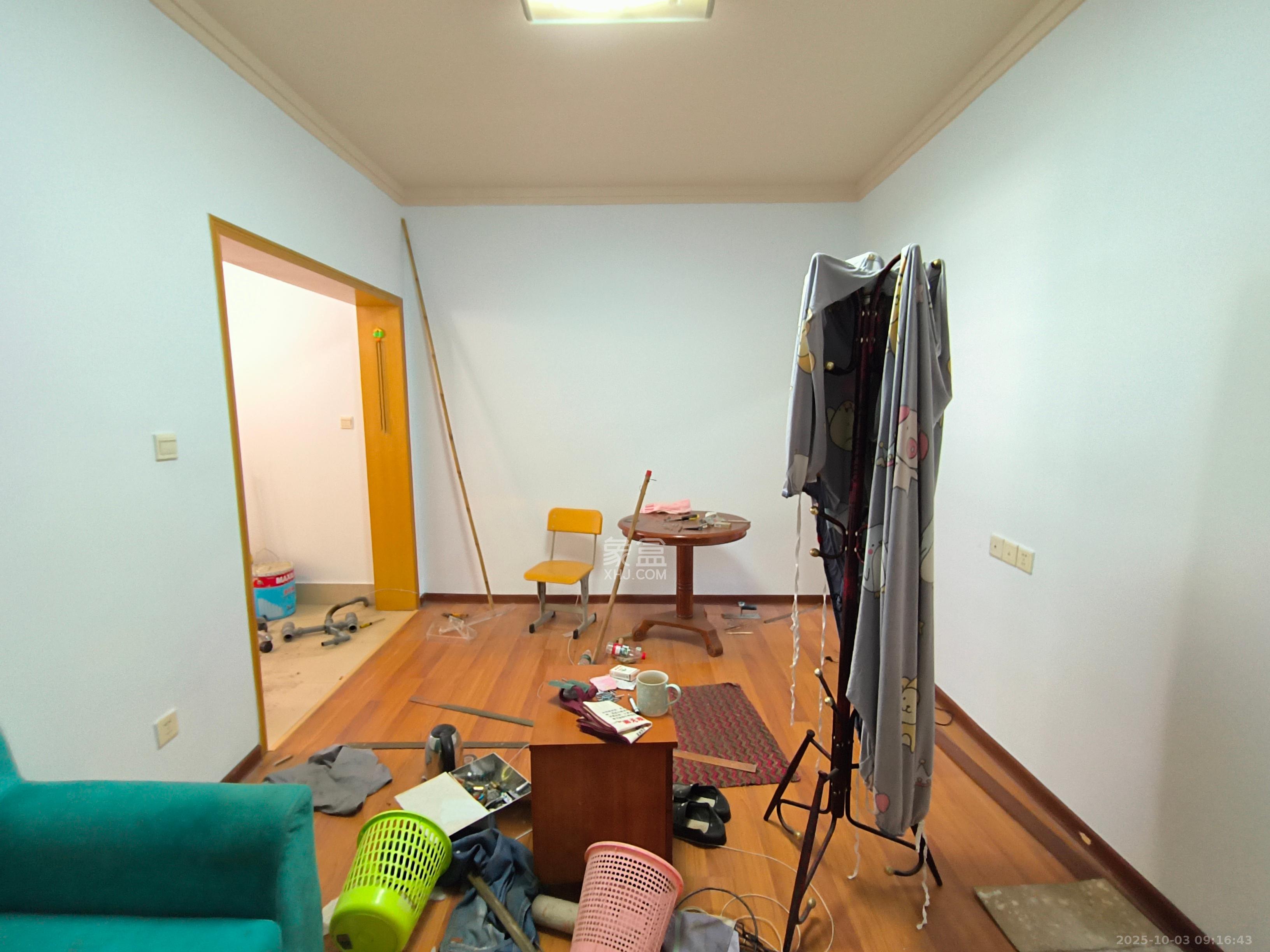 长勘小区 2室2厅1卫 2100.0元/月 长勘小区 2室2厅1卫 2100.0元/月室内图