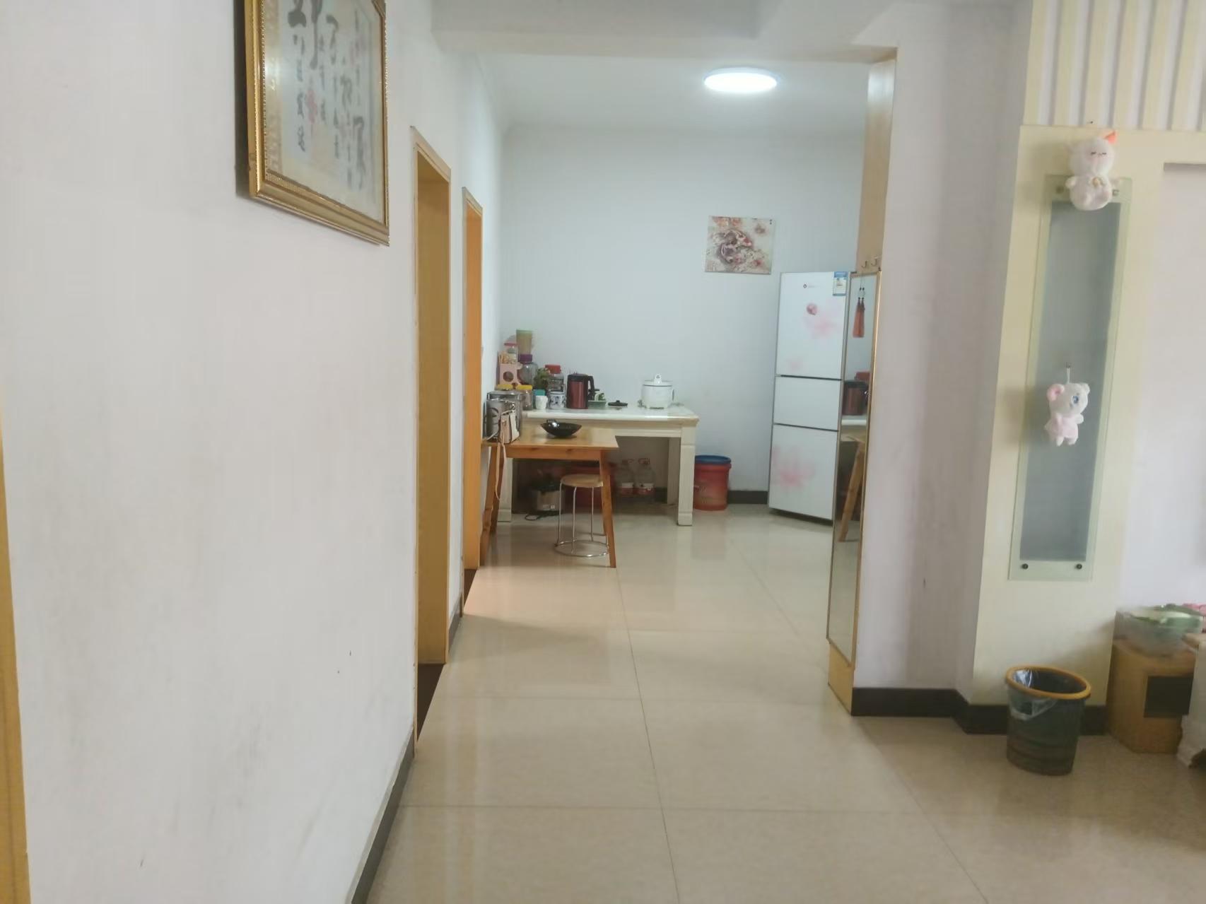 梓瑞小区  3室2厅1卫    45.8万