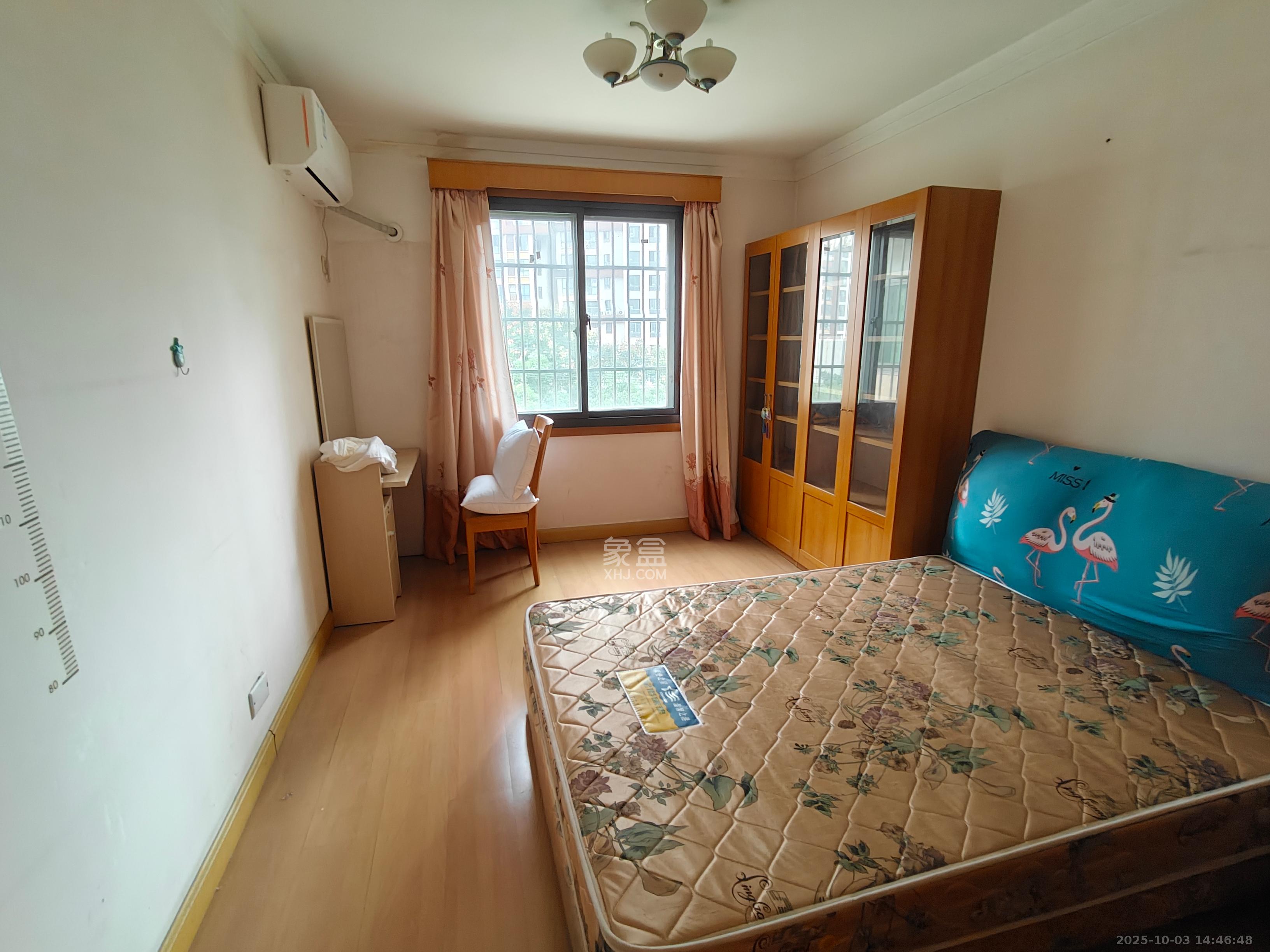 咸嘉新村嘉文苑  4室2厅2卫    2600.0元/月室内图