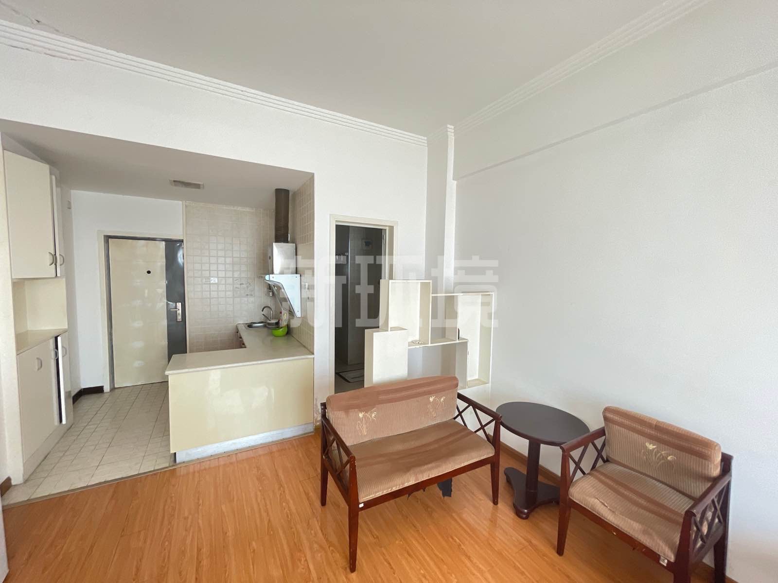 维港十字街  1室1厅1卫    1000.0元/月 维港十字街  1室1厅1卫    1000.0元/月室内图