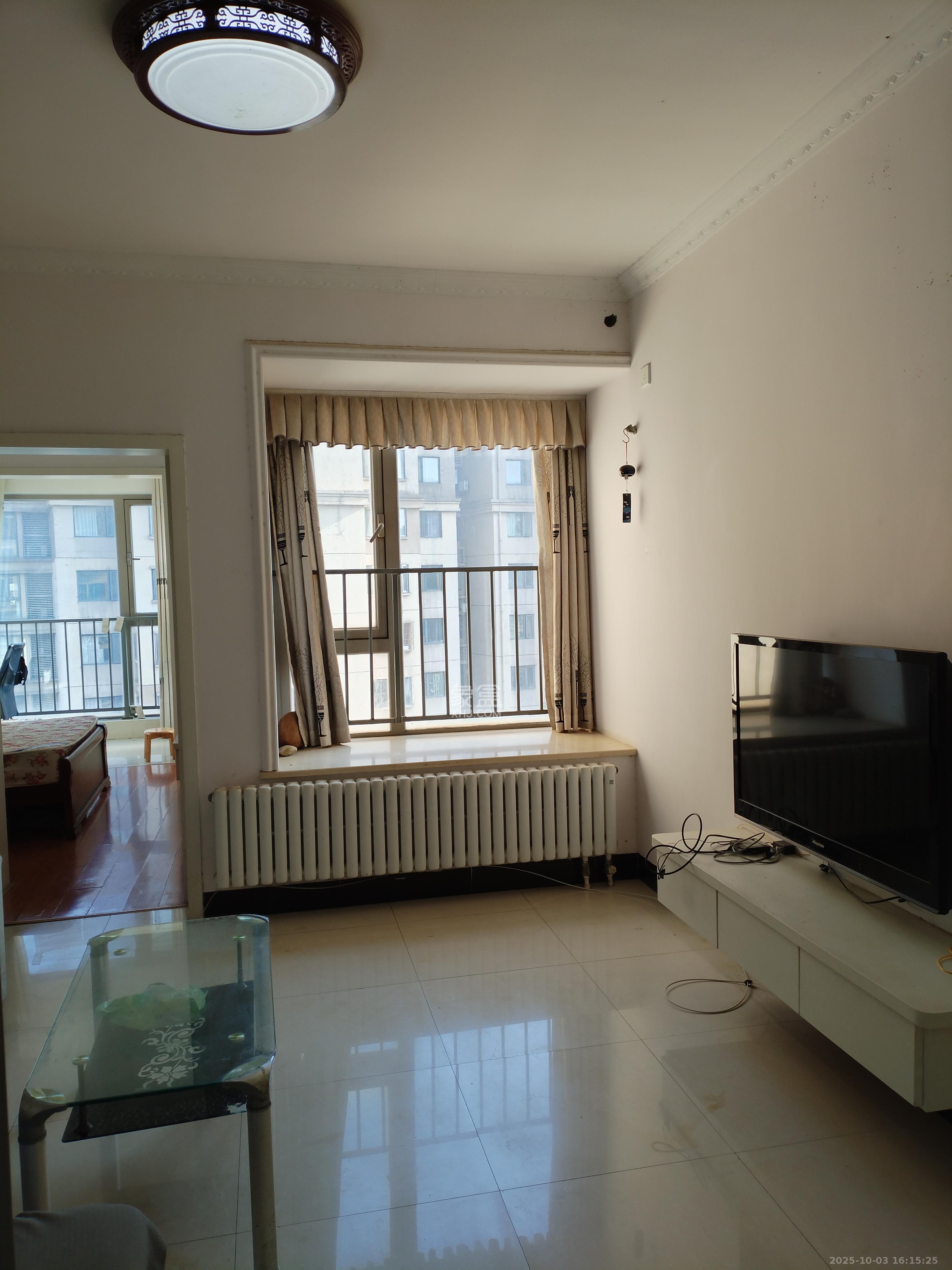 怡海星城  1室1厅1卫    1300.0元/月室内图