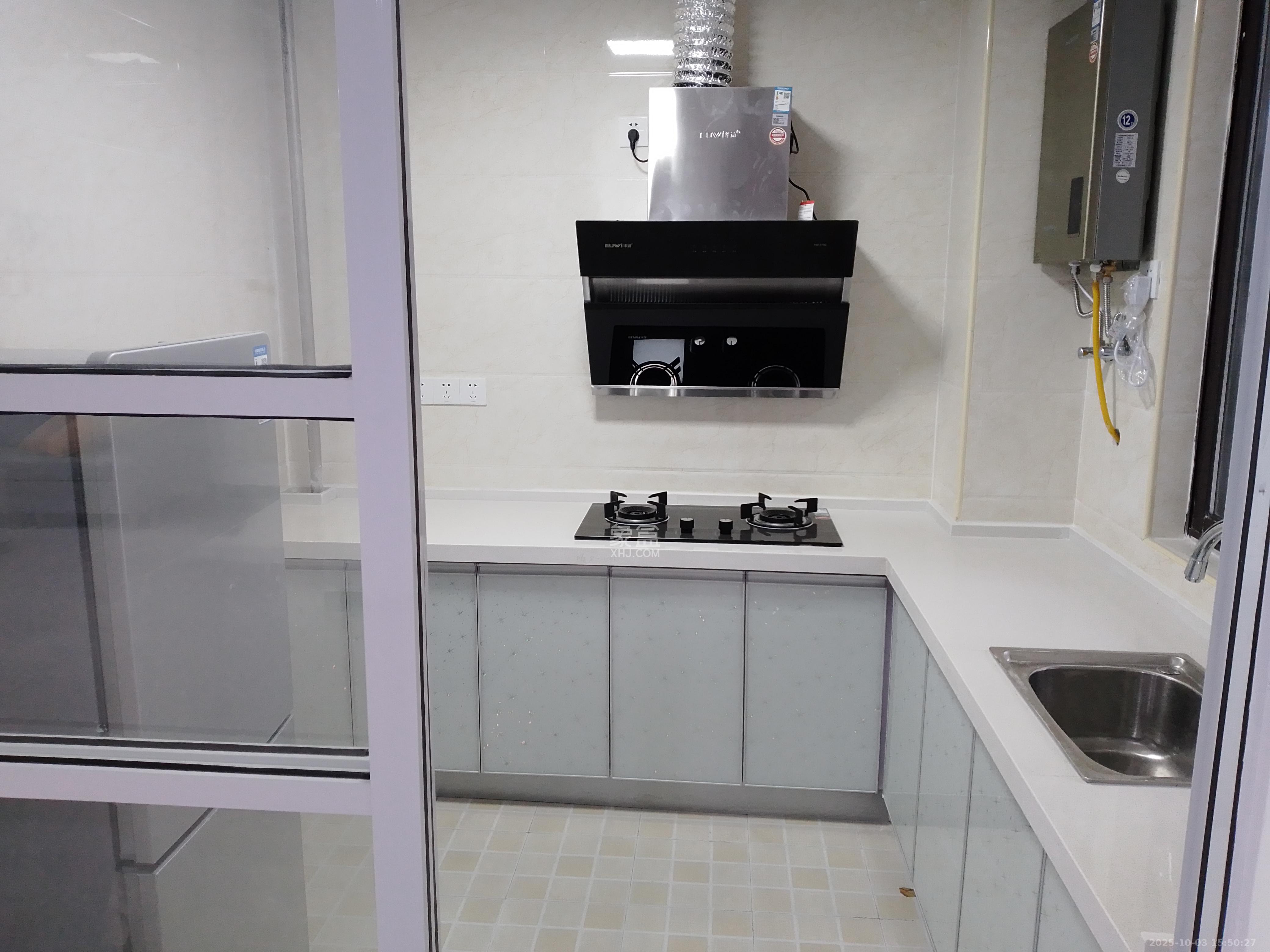 听香水榭 4室2厅2卫 2800.0元/月 听香水榭 4室2厅2卫 2800.0元/月室内图