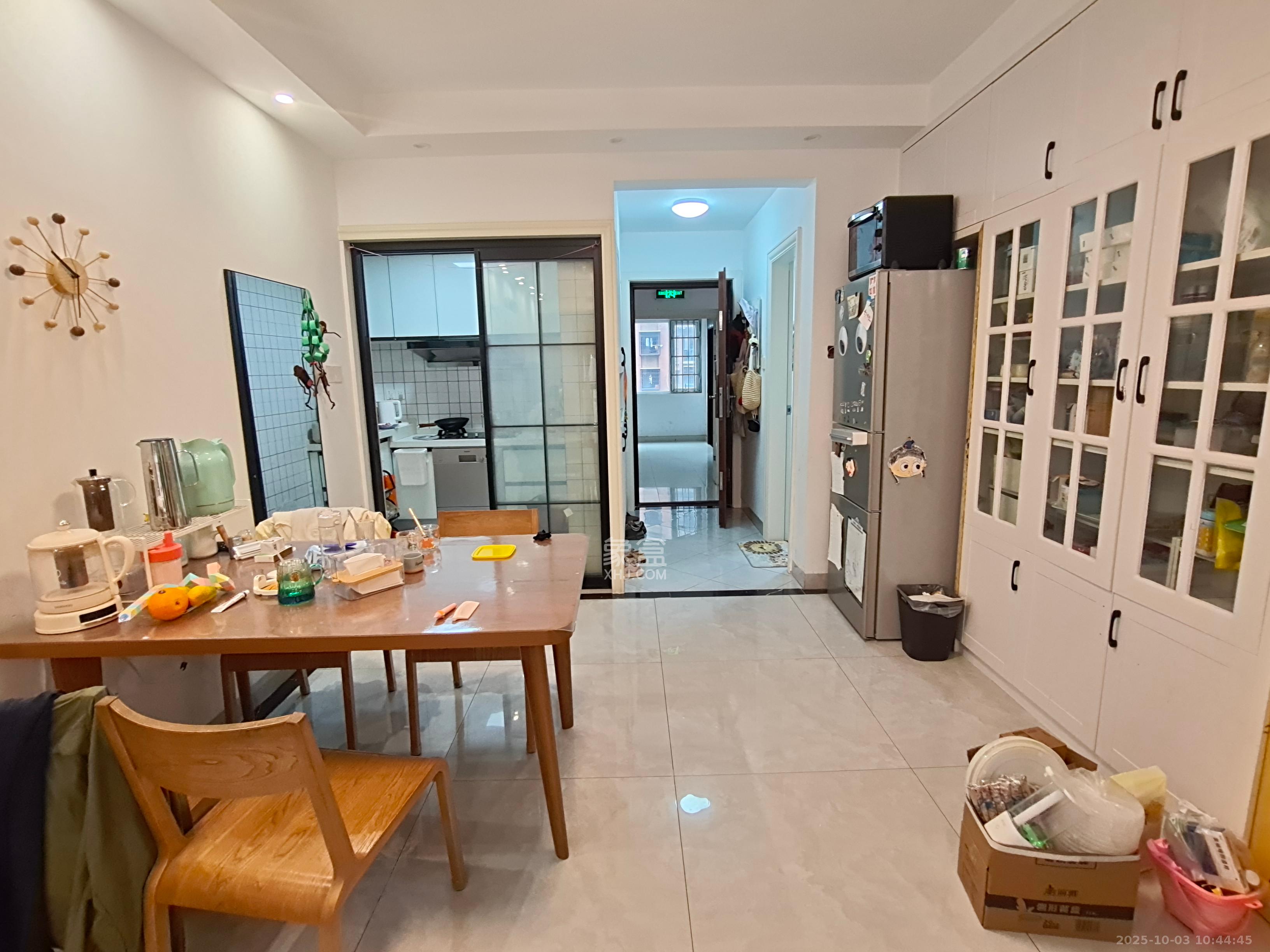 新城国际花都  4室2厅1卫    2200.0元/月 新城国际花都  4室2厅1卫    2200.0元/月室内图