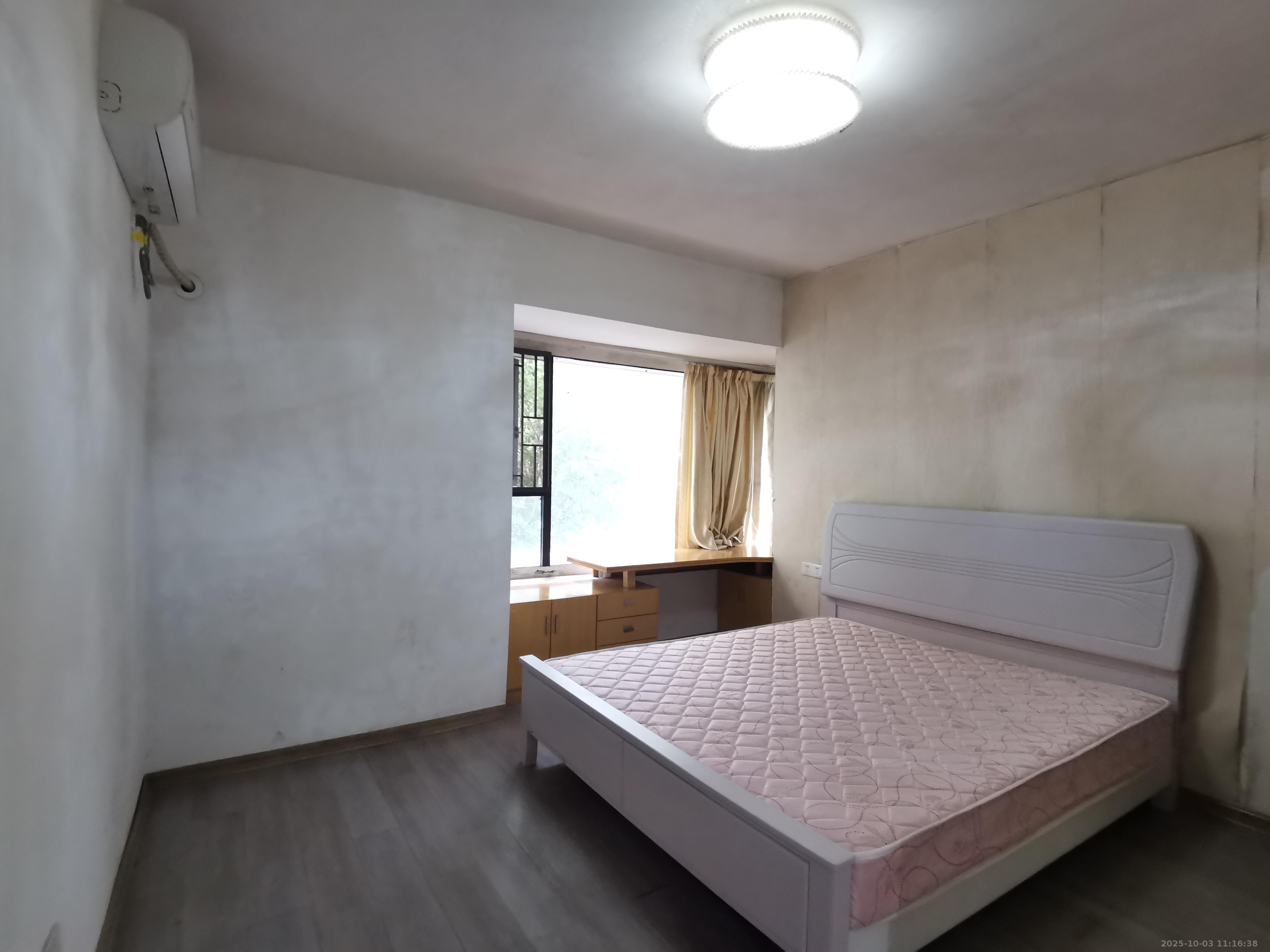 三一街区 4室2厅2卫 2200.0元/月 三一街区 4室2厅2卫 2200.0元/月室内图