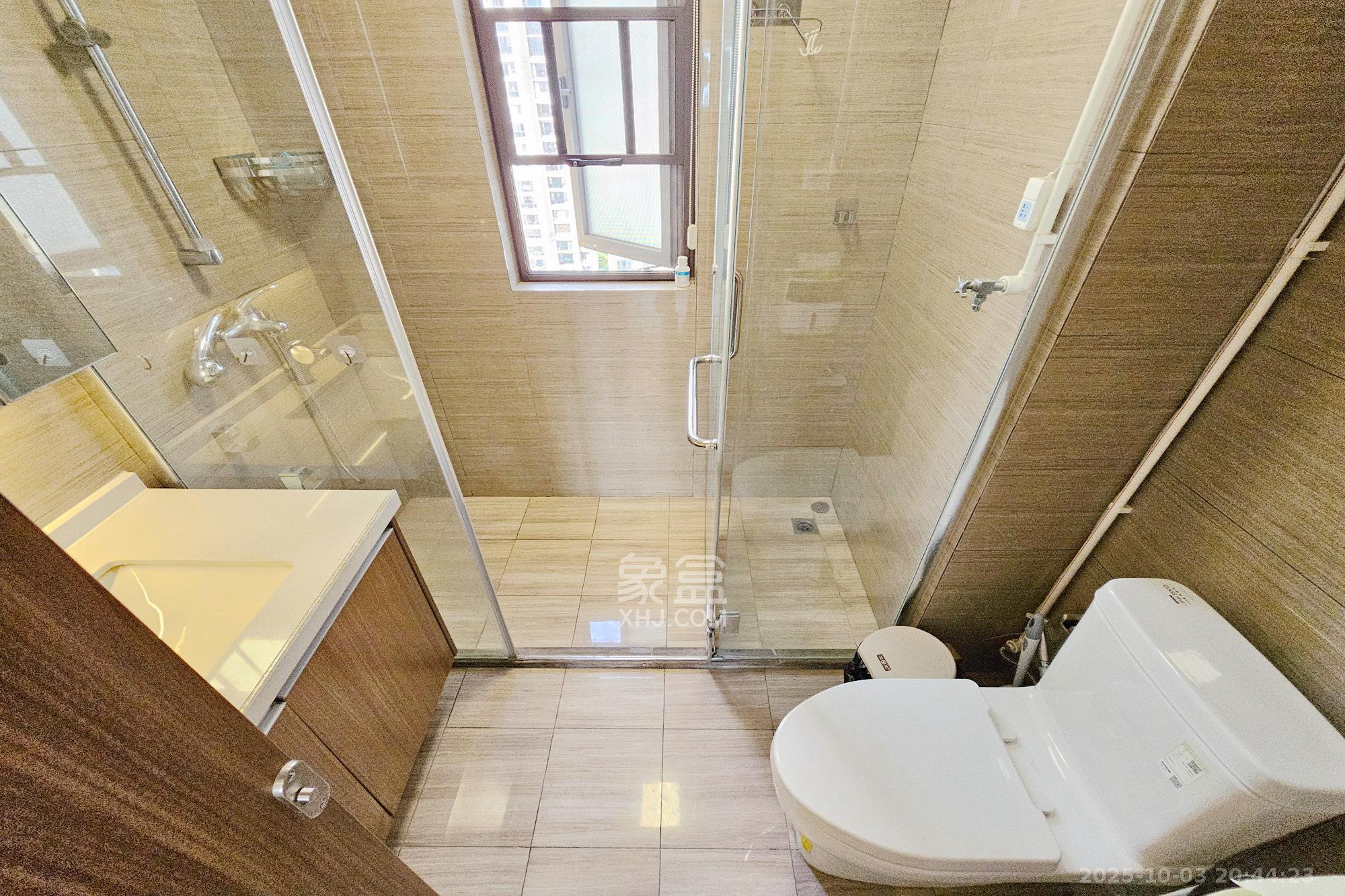 阳光城尚东湾蓝莓苑 4室2厅2卫 155.0万 阳光城尚东湾蓝莓苑 4室2厅2卫 155.0万其他